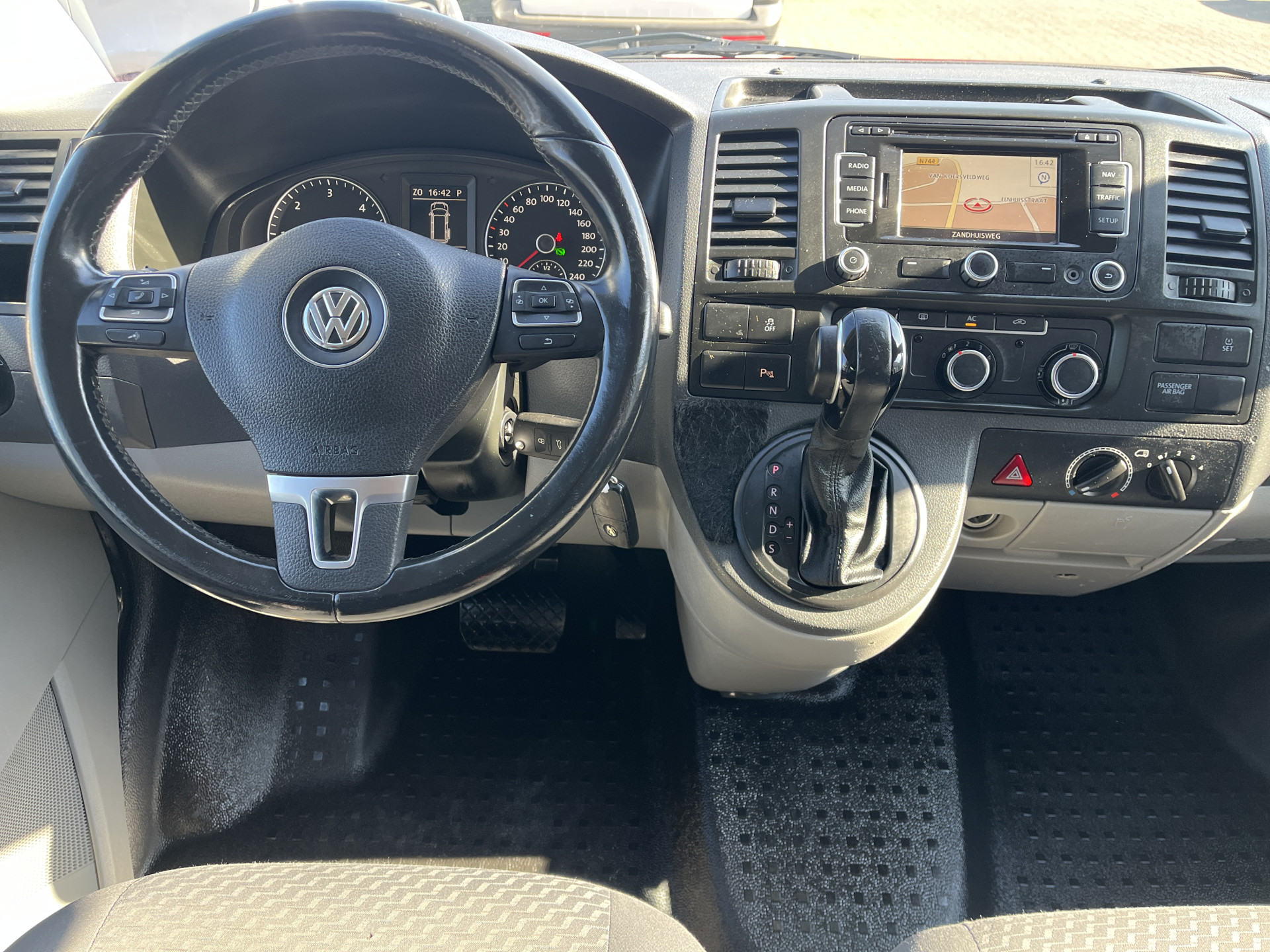 Foto van Volkswagen Transporter Kombi