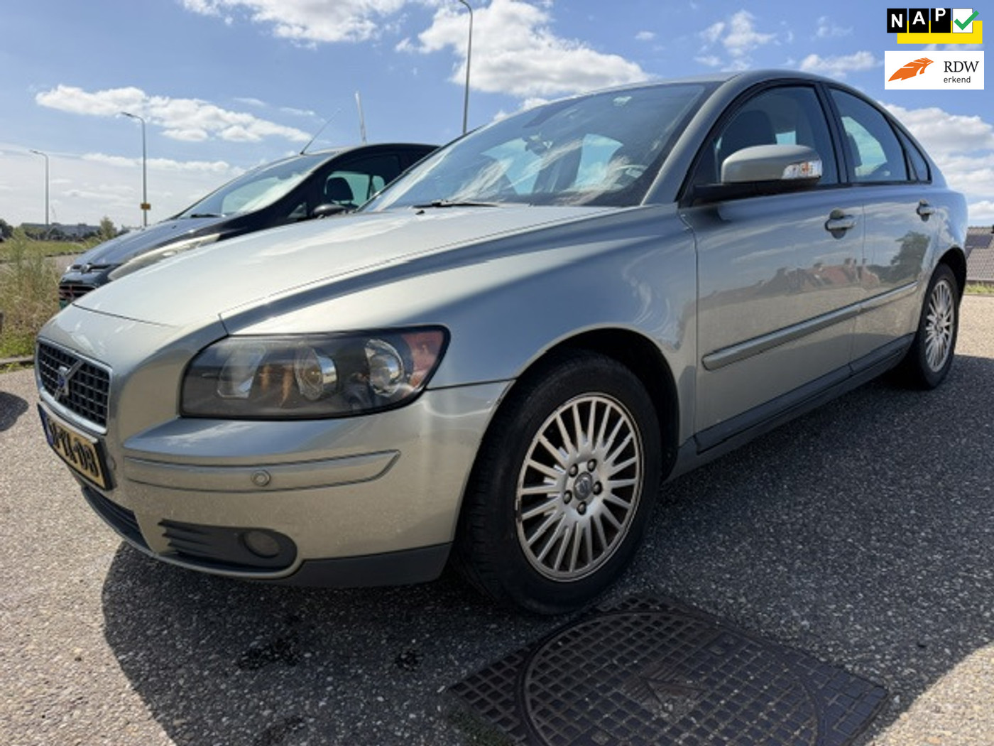 Volvo S40 1.8 Edition II Climate Navi Trekhaak Parksensor Cruise 2006 - voorkant