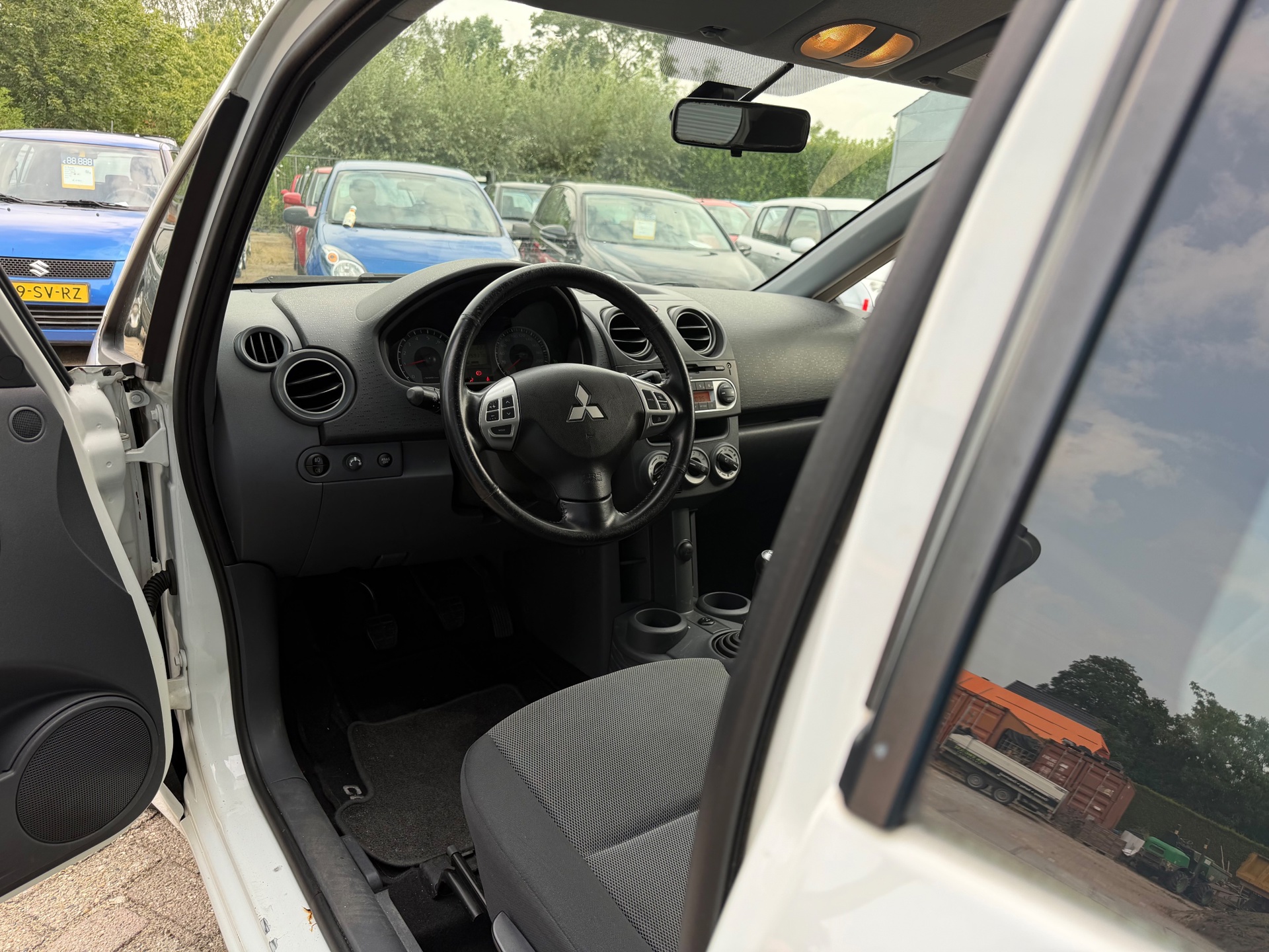 Foto van Mitsubishi Mitsubishi Colt