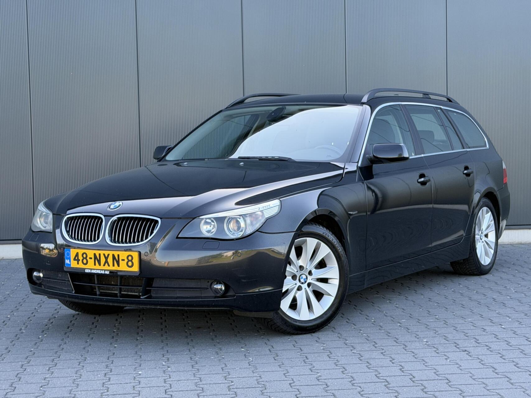 BMW 5er Reihe 523i Business Line 2006 - voorkant