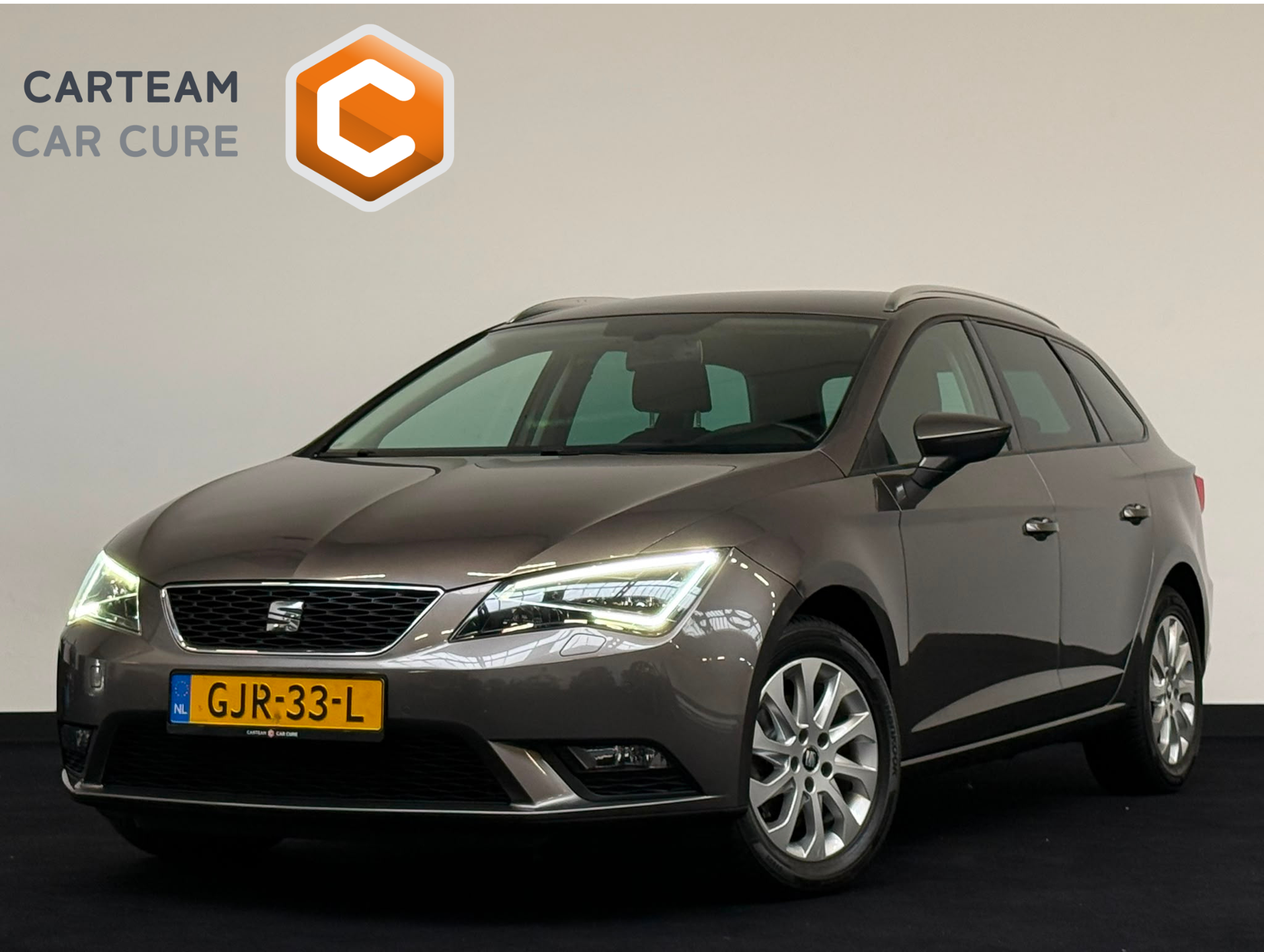 Seat Leon ST 1.2 TSI Style Business 2015 - voorkant