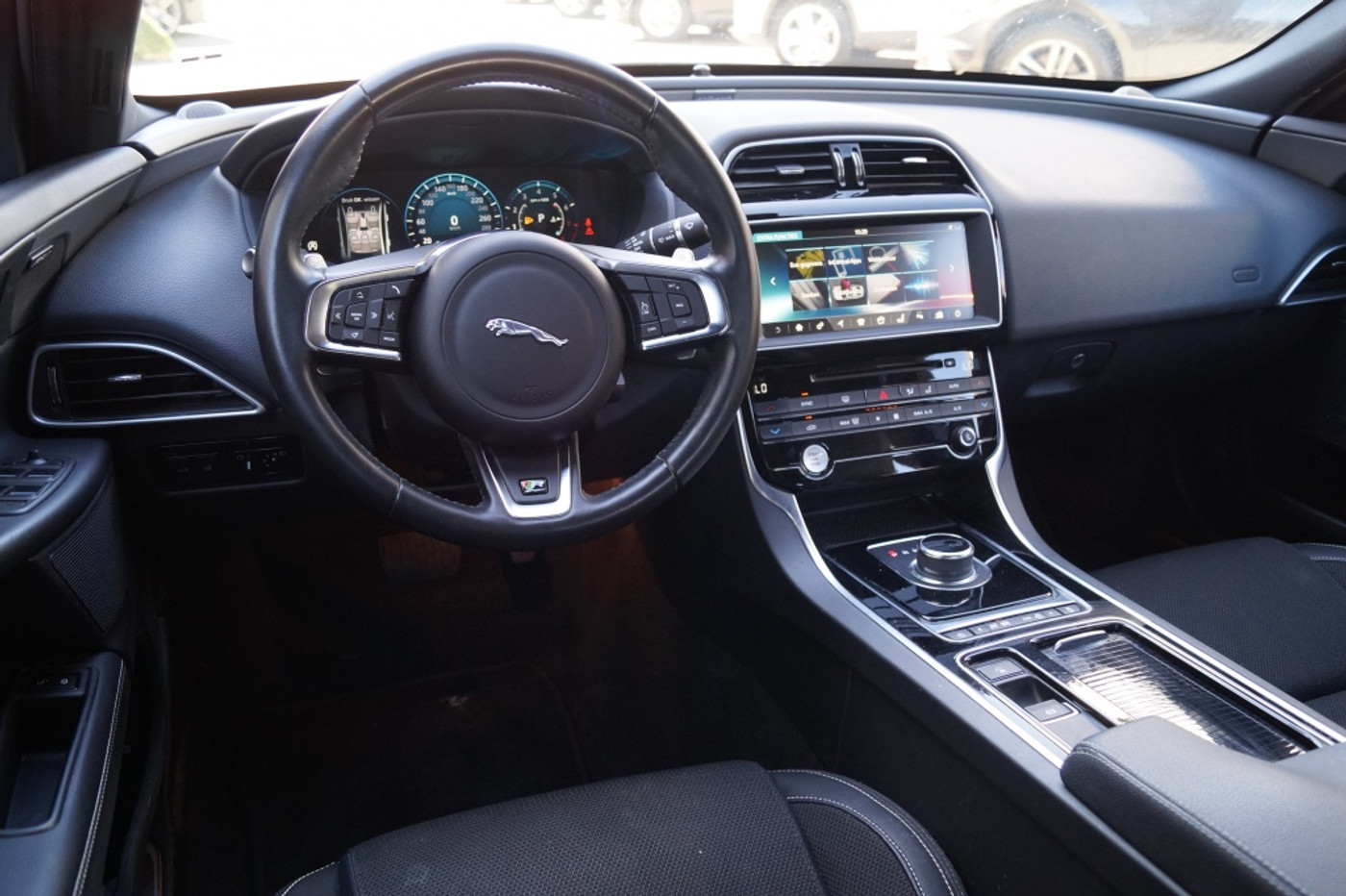Foto van Jaguar Xe