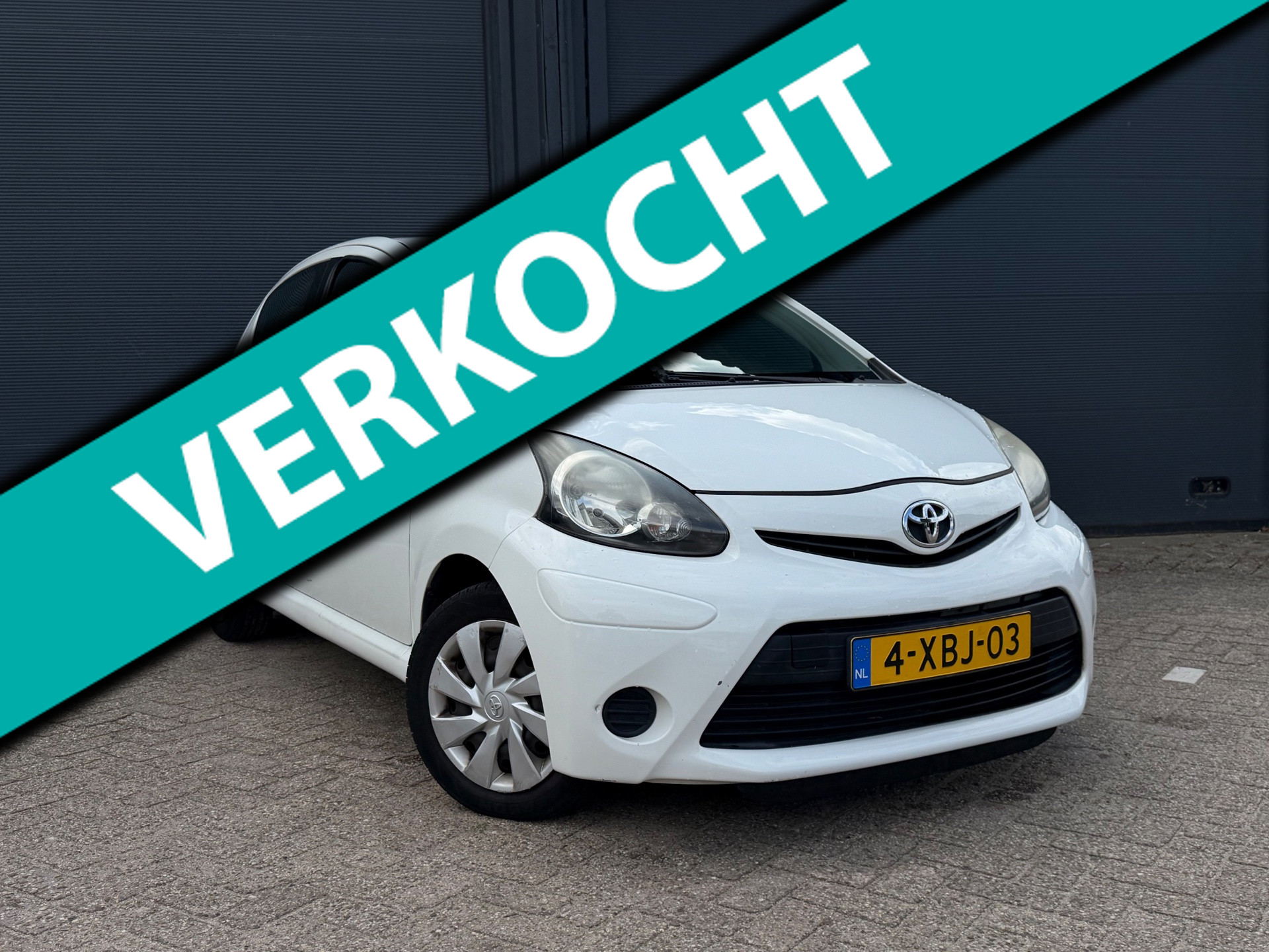Toyota Toyota Aygo 1.0 VVT-i | Airco | E-Pakket | 5 Deurs | 2014 - voorkant