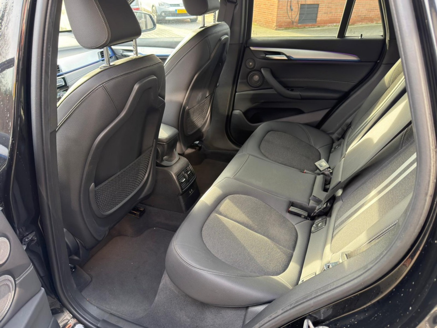 Foto van BMW X1 Xdrive25e