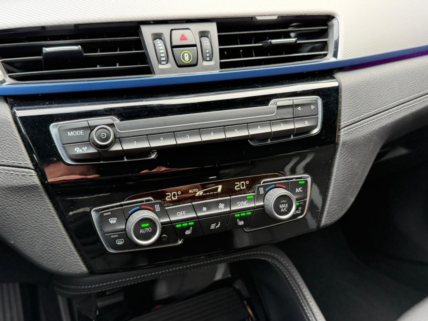 Foto van BMW X1 Xdrive25e