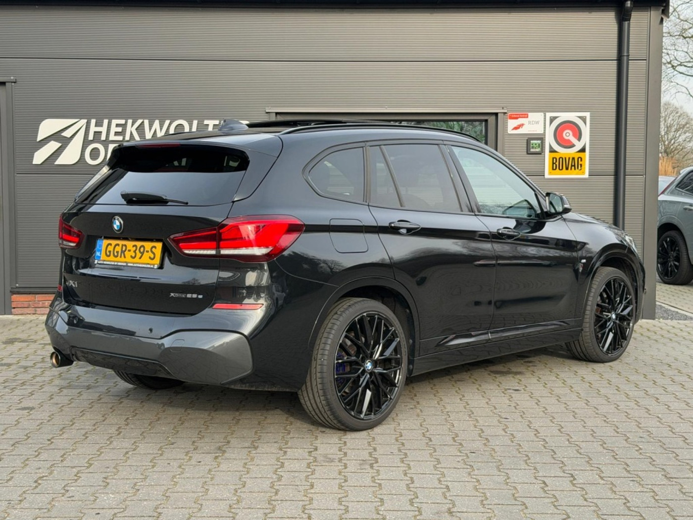 Foto van BMW X1 Xdrive25e