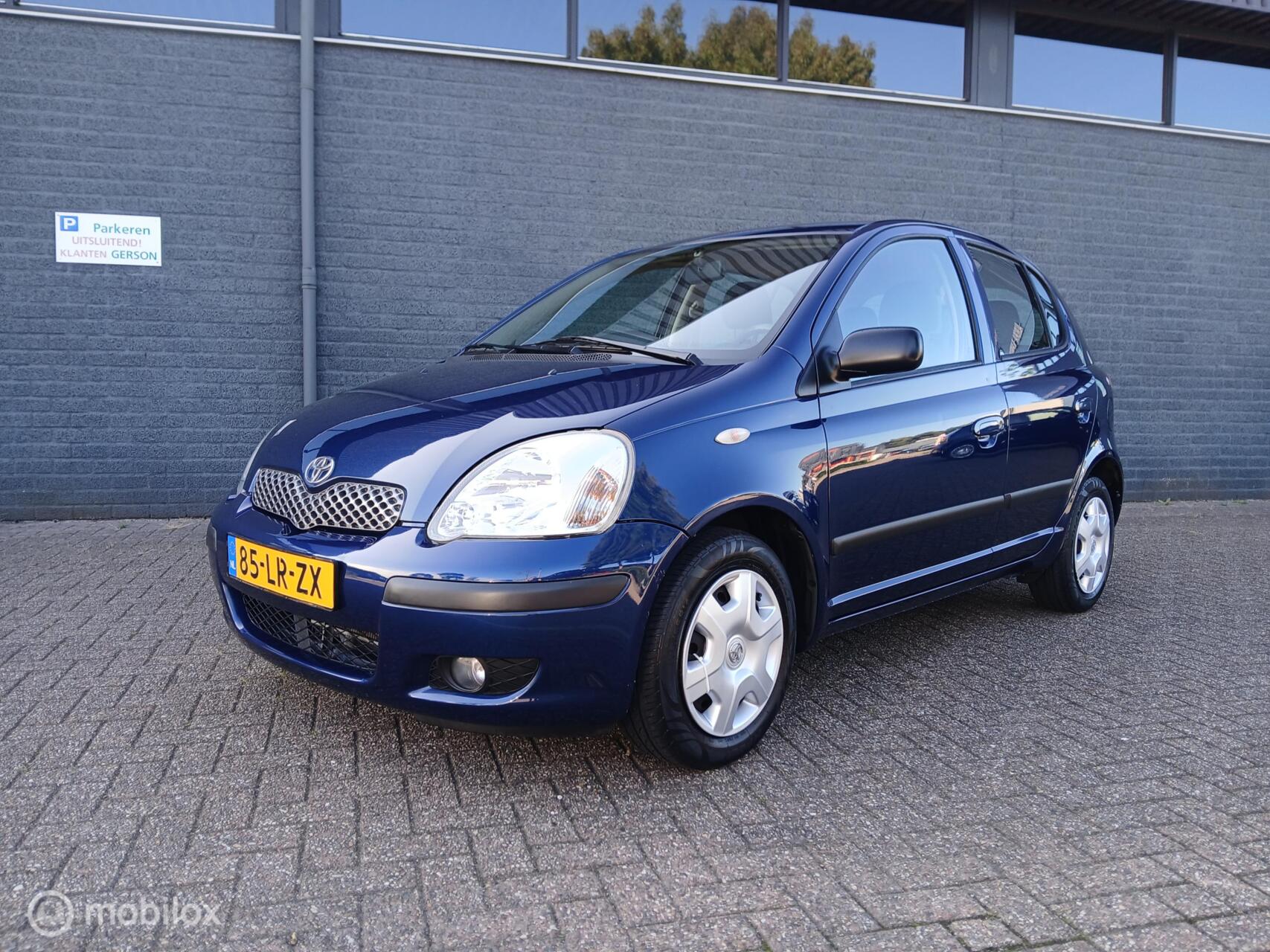 Toyota Yaris 1.3 VVT-i 94.000Km Nap/Dealer onderhouden/Apk 09-'27 2003 - voorkant