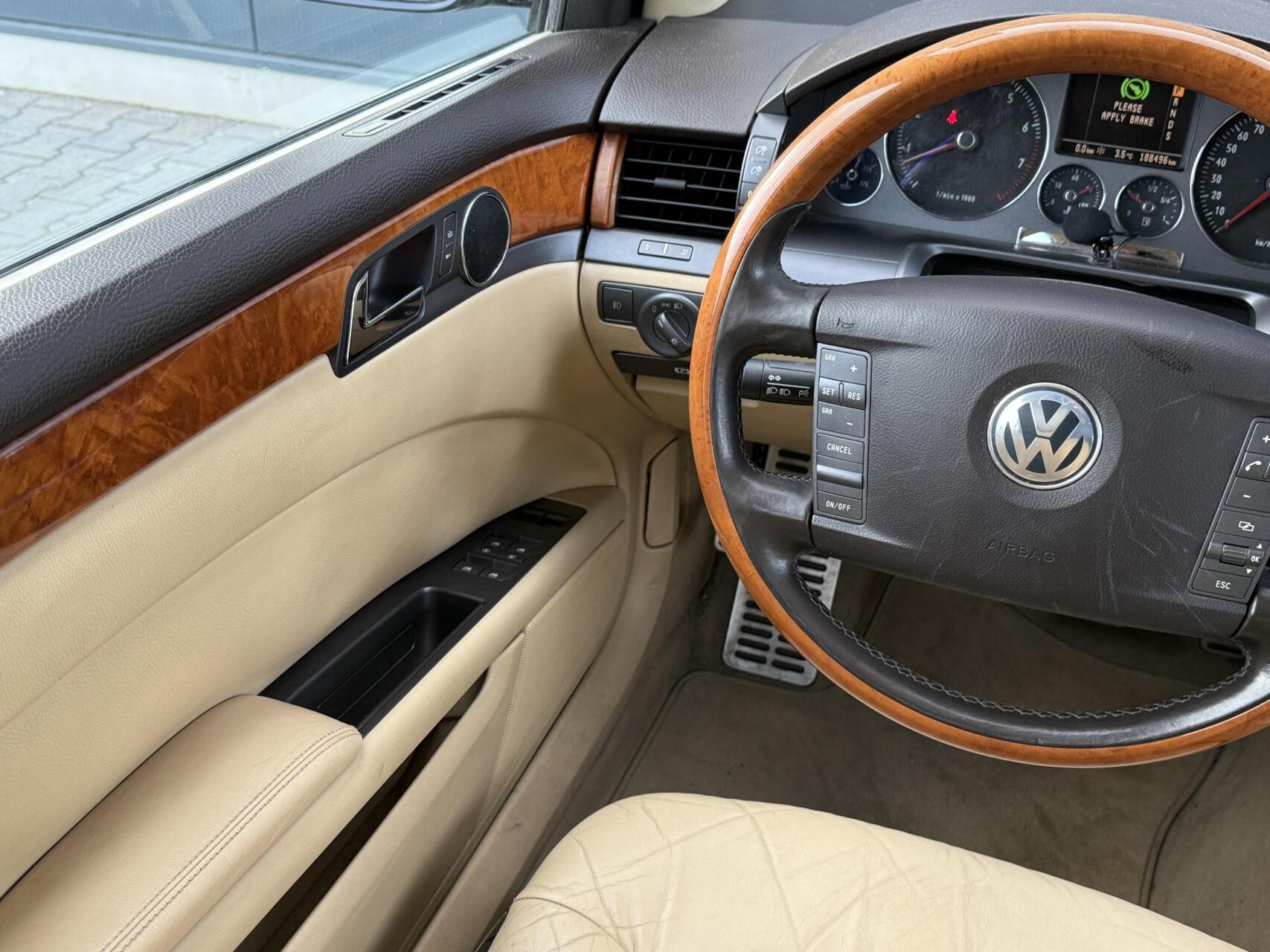 Foto van Volkswagen Phaeton