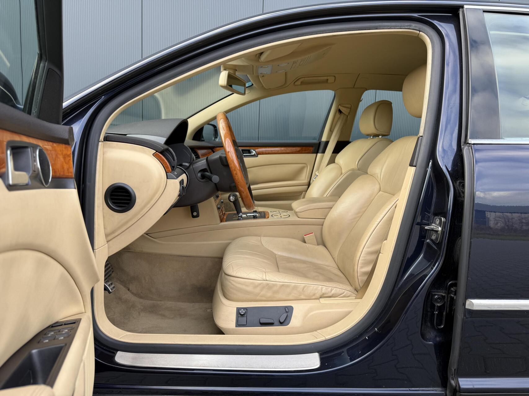 Foto van Volkswagen Phaeton