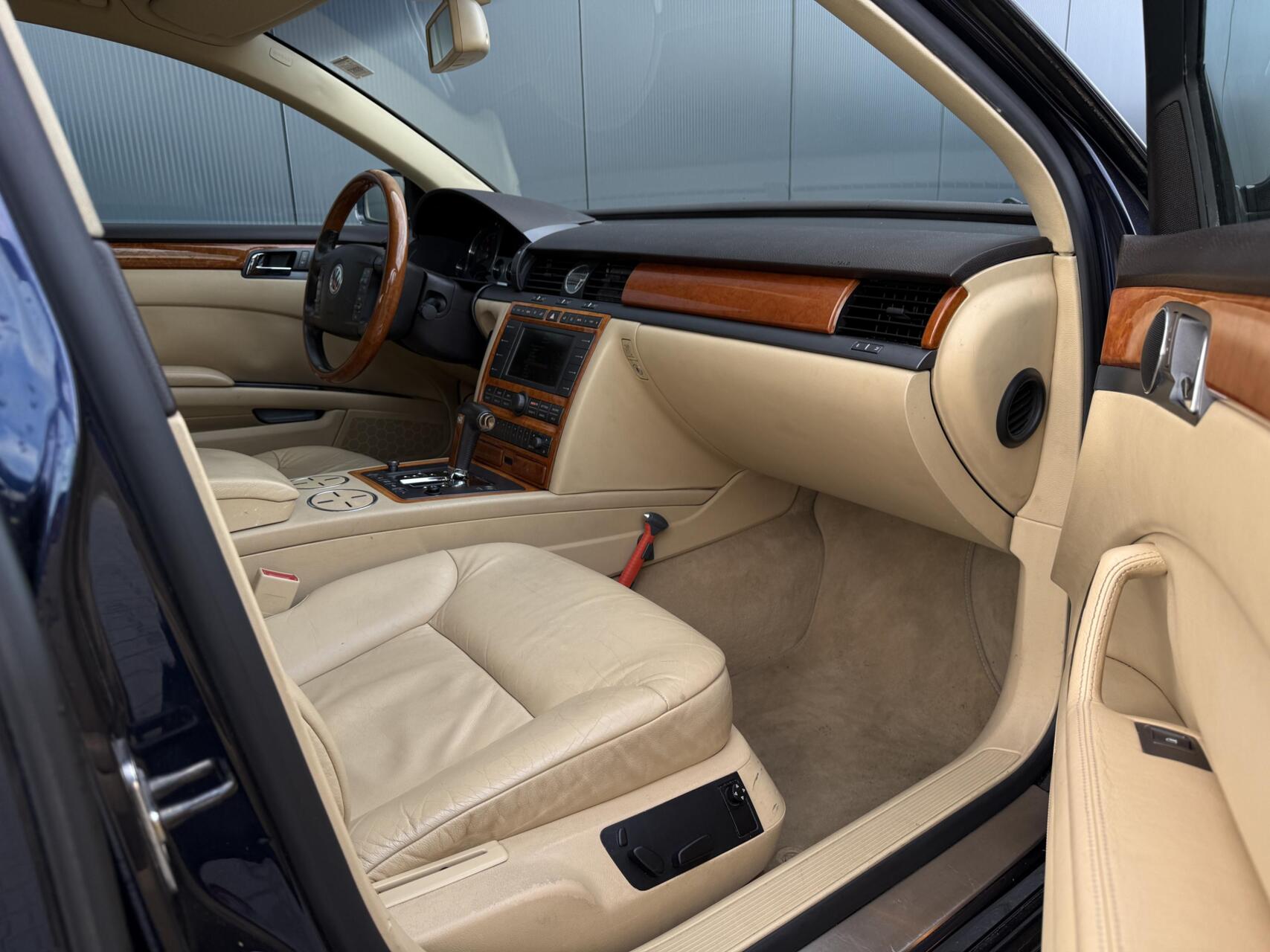 Foto van Volkswagen Phaeton