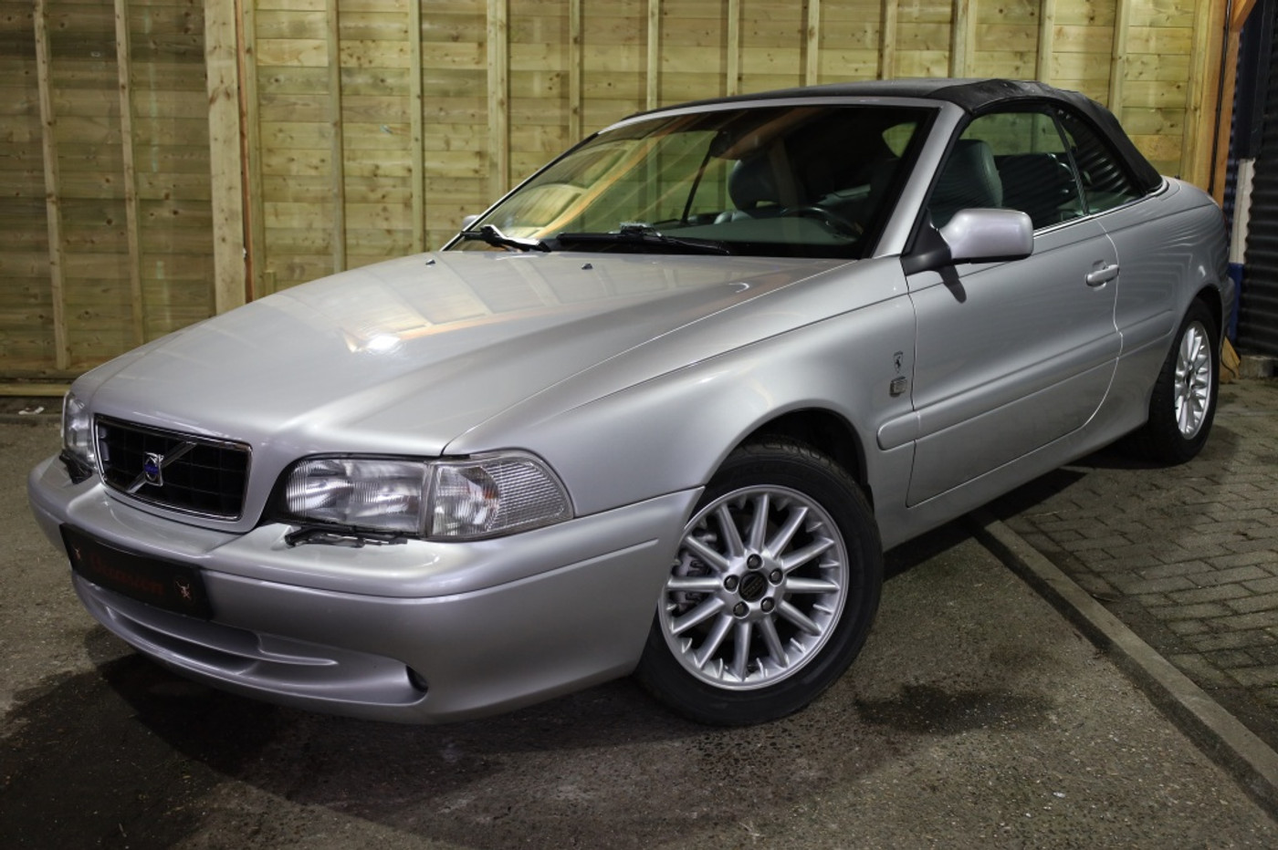 Volvo C70 2.4 T Prestige 1999 - voorkant