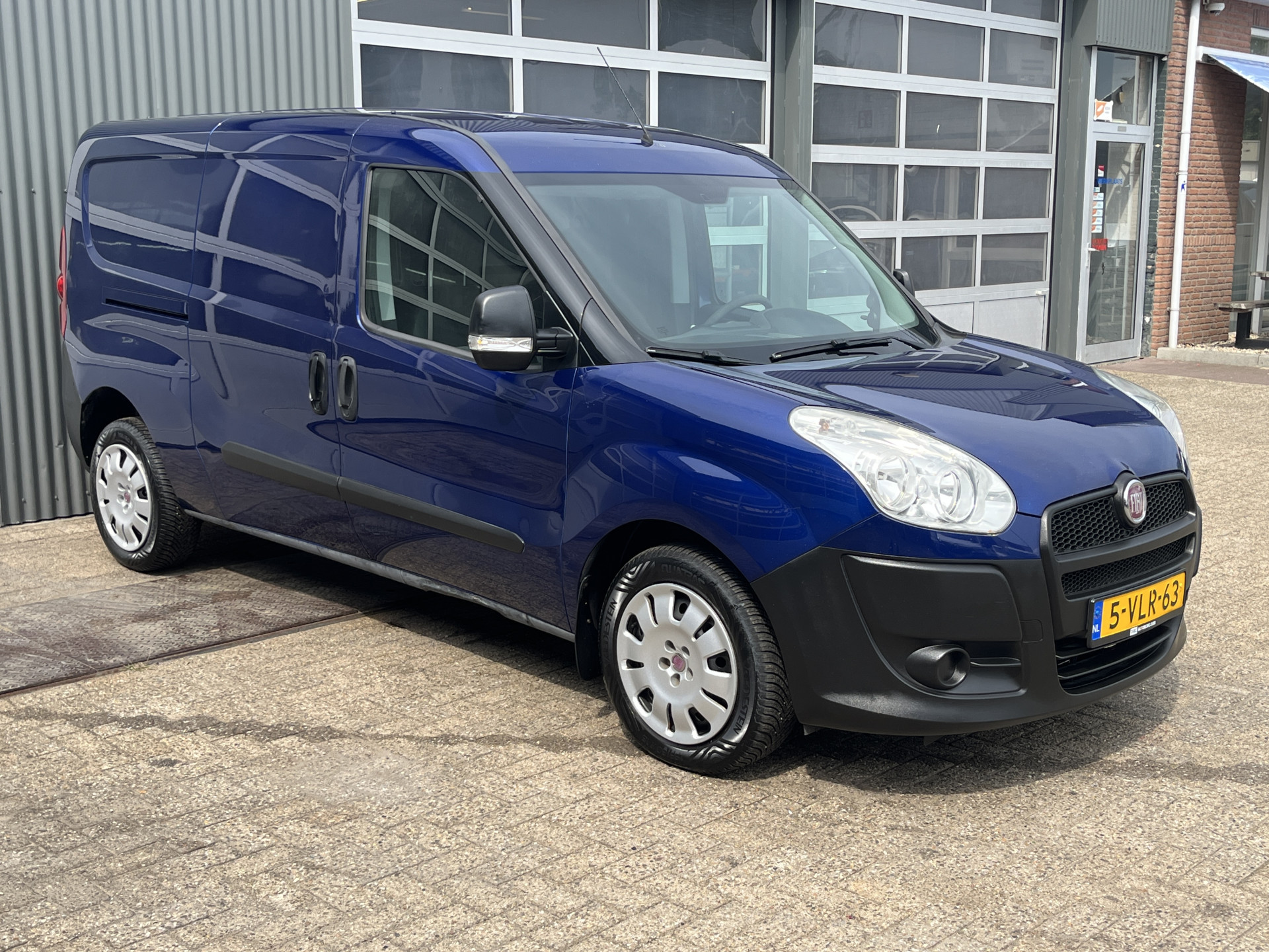 Fiat Fiat Doblo 1.4 SX Maxi 2011 - voorkant
