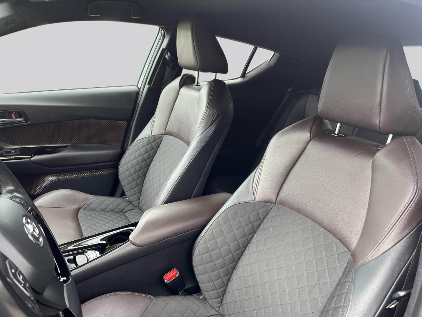 Foto van Toyota Toyota C-hr