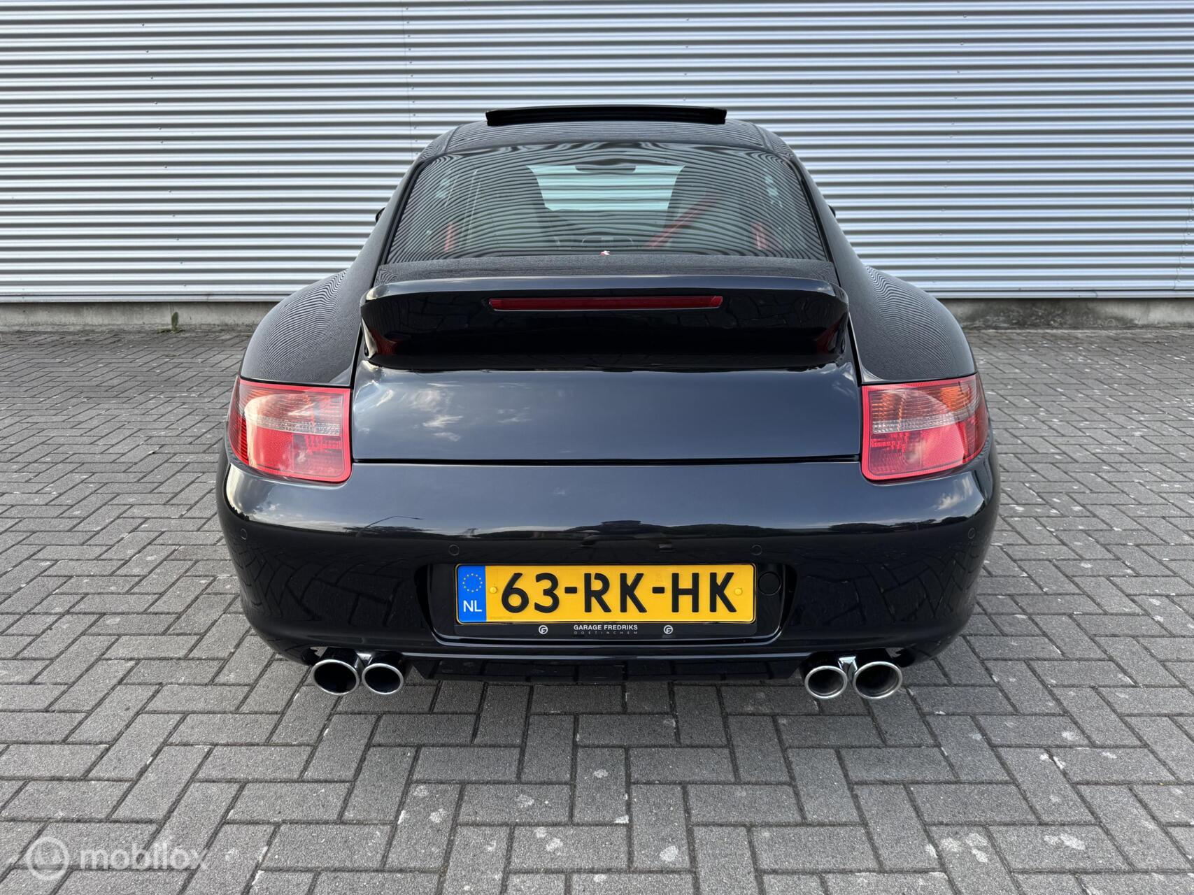 Foto van Porsche 911 Carrera