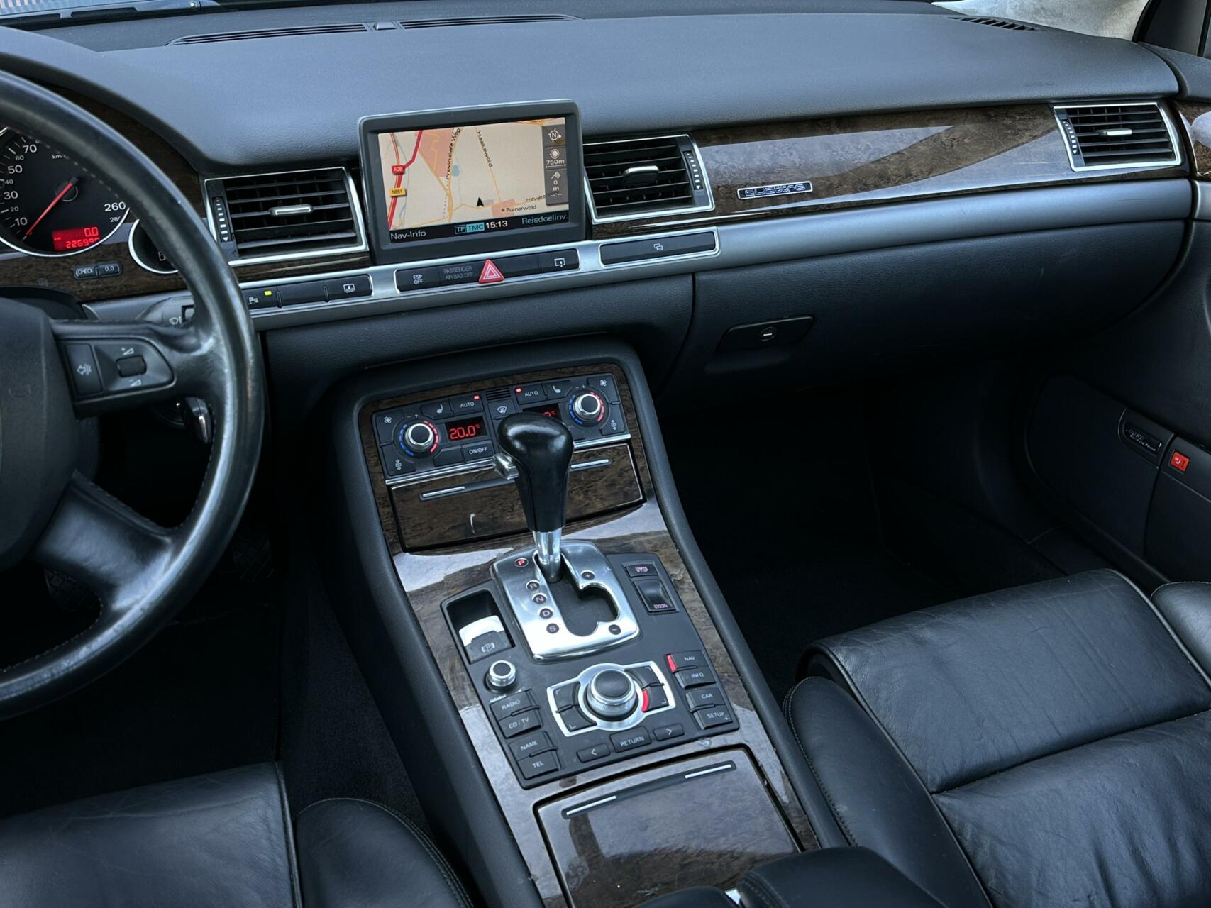 Foto van Audi A8