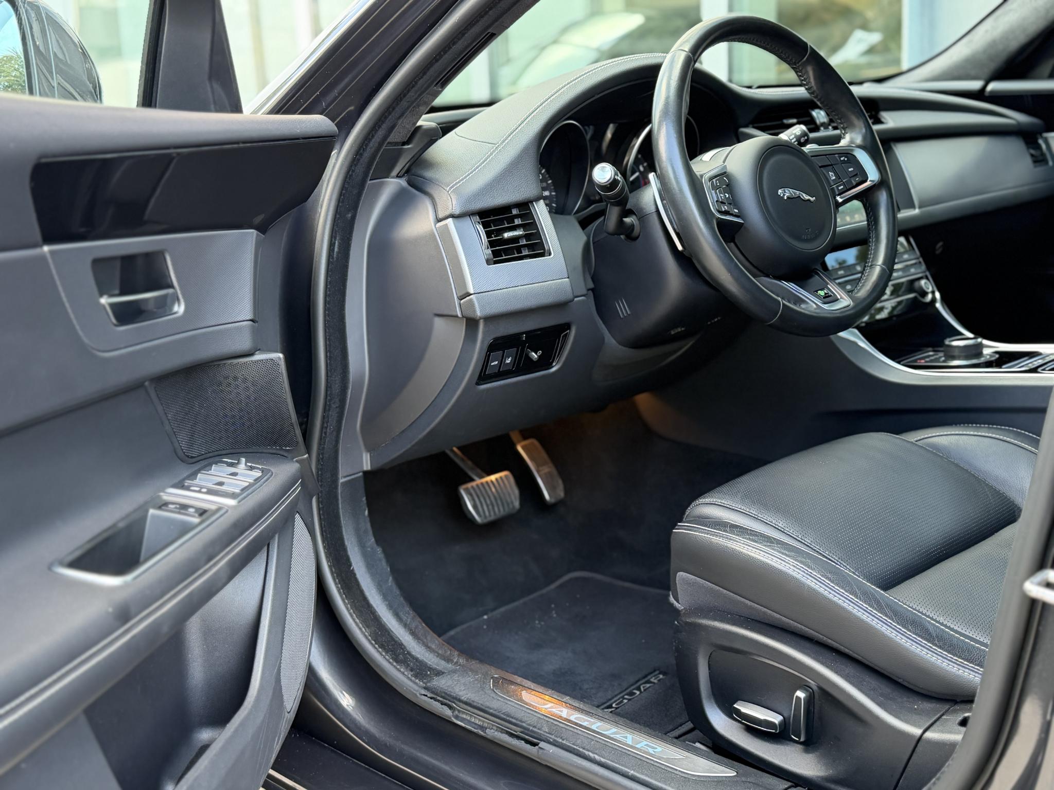 Foto van Jaguar Jaguar XF