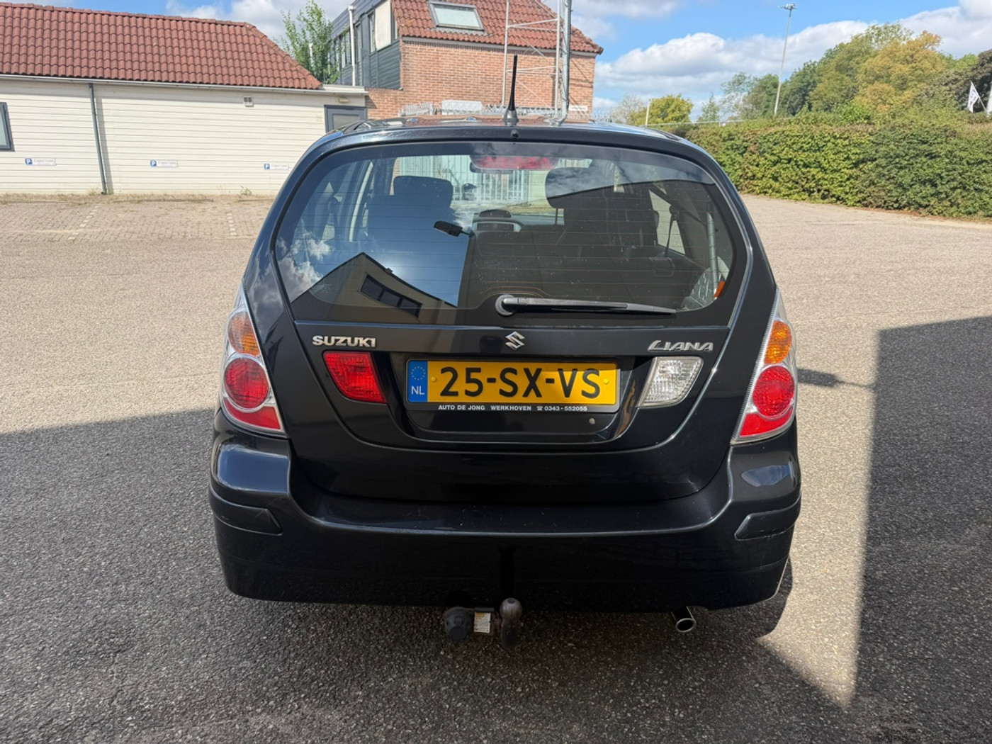 Foto van Suzuki Liana