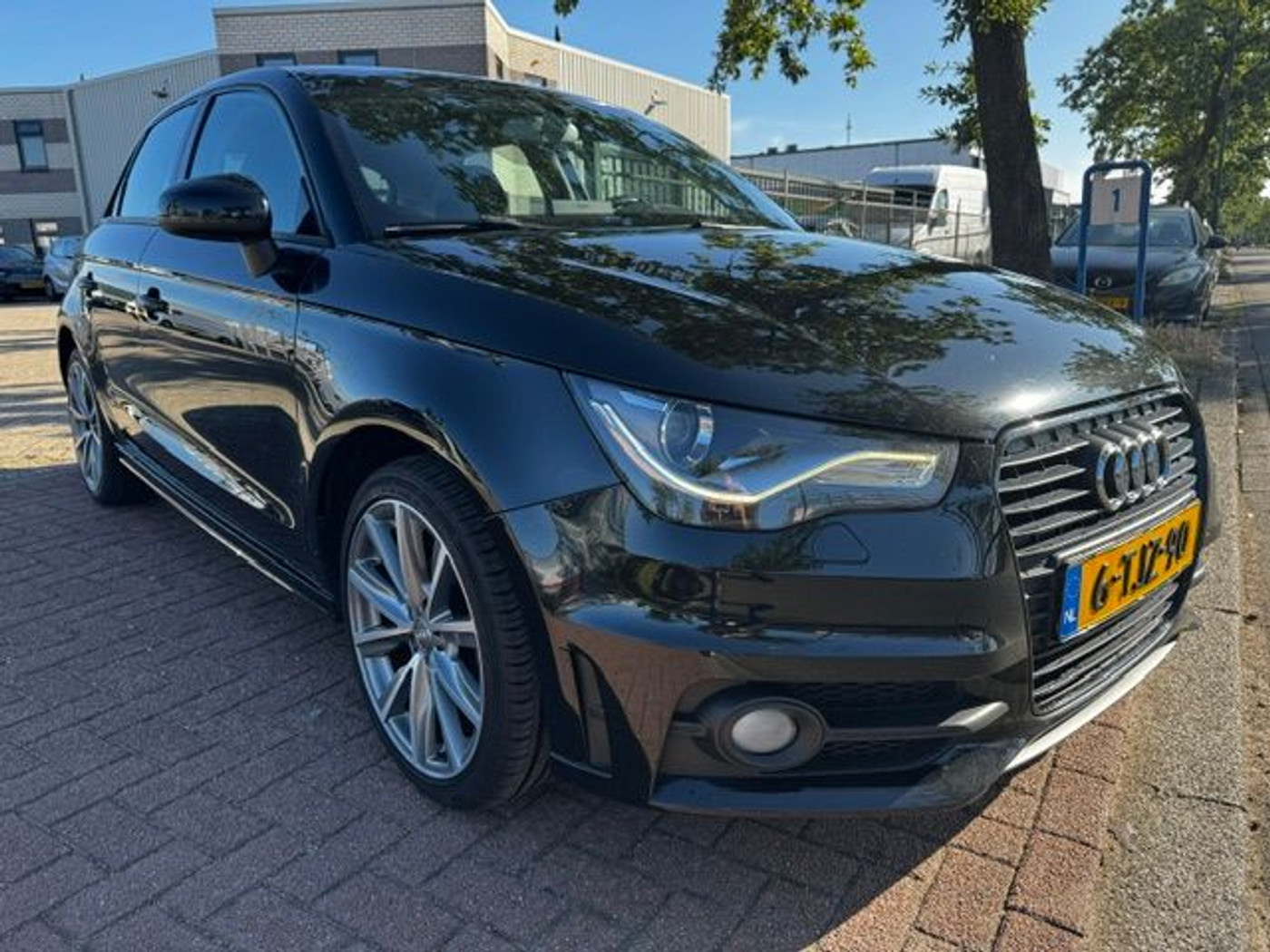 Audi A1 Sportback 1.2 TFSI 5deurs Admired S-Line 2014 - voorkant