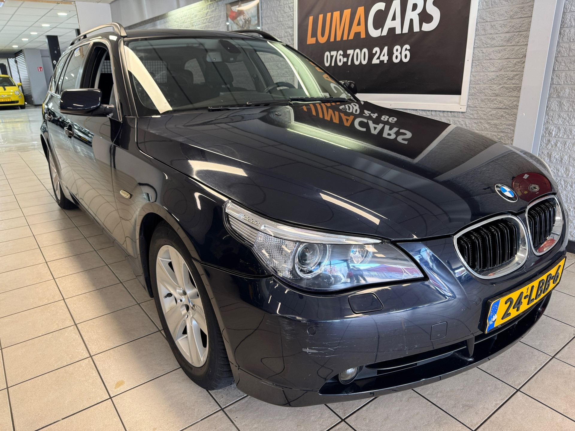 BMW 5er Reihe 523i Executive Carplay|Trekhaak|Export 2006 - voorkant