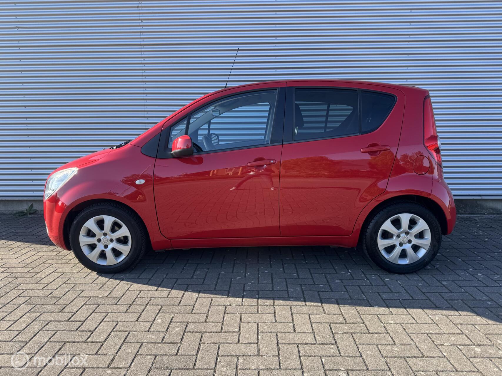 Foto van Opel Agila