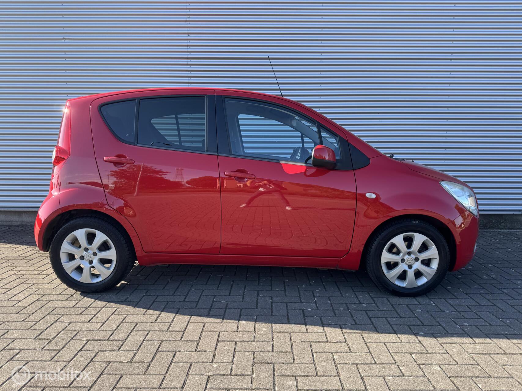 Foto van Opel Agila