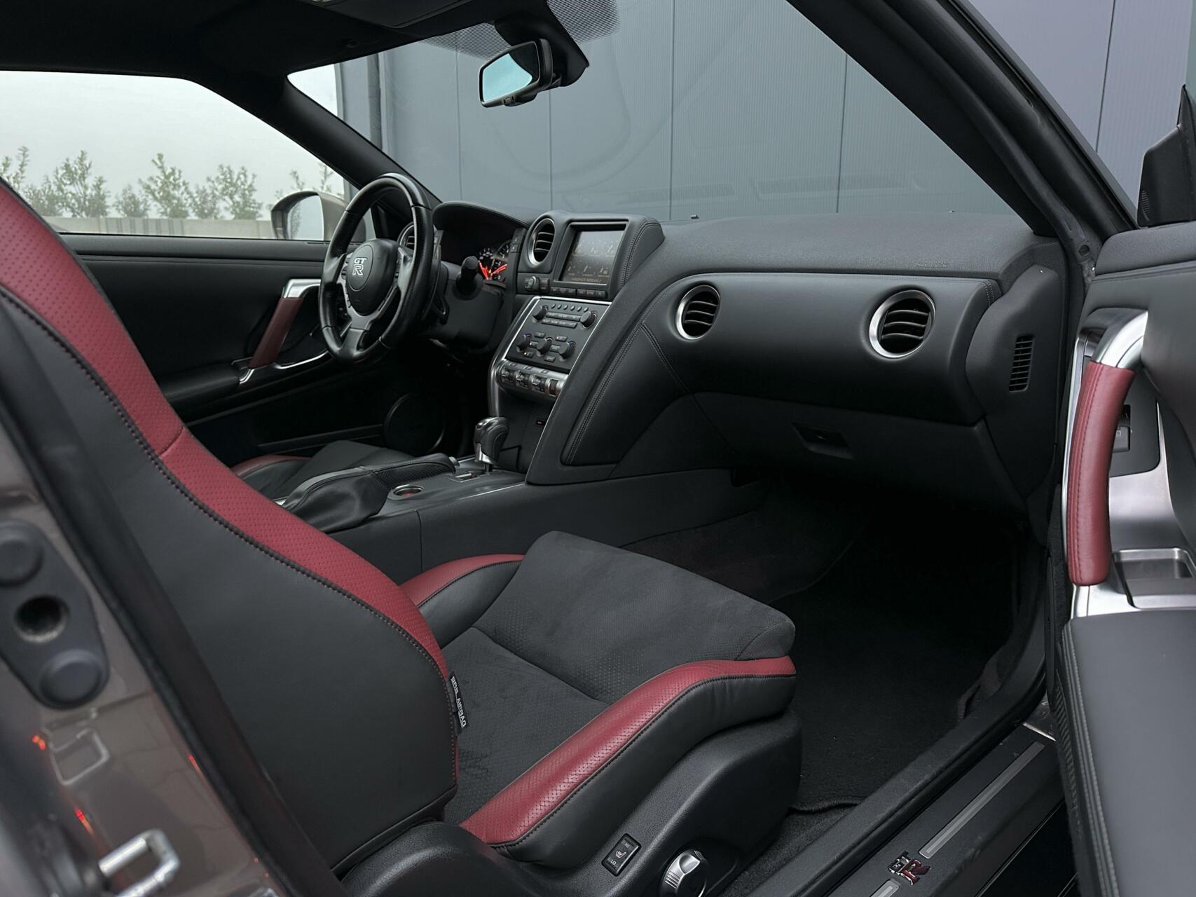 Foto van Nissan Gt-r