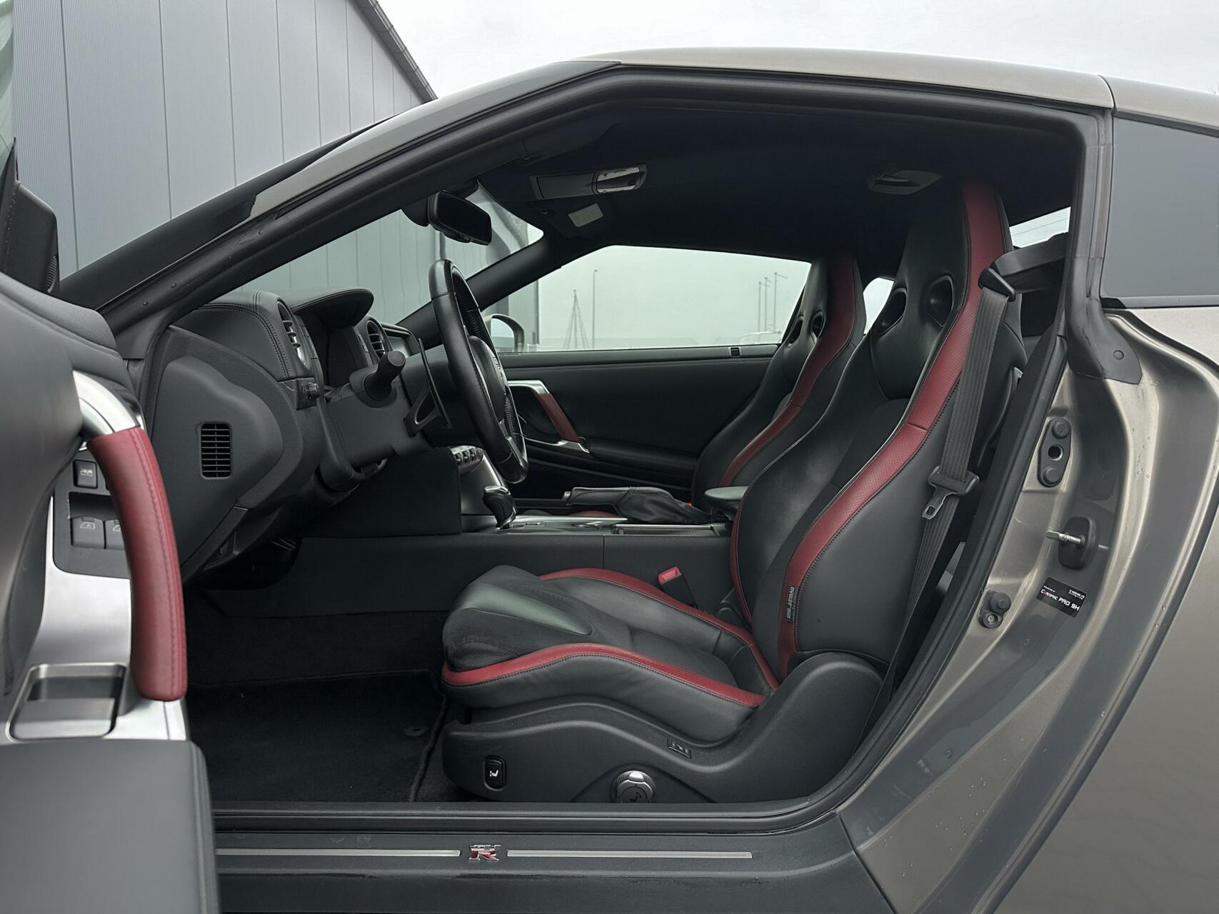 Foto van Nissan Gt-r