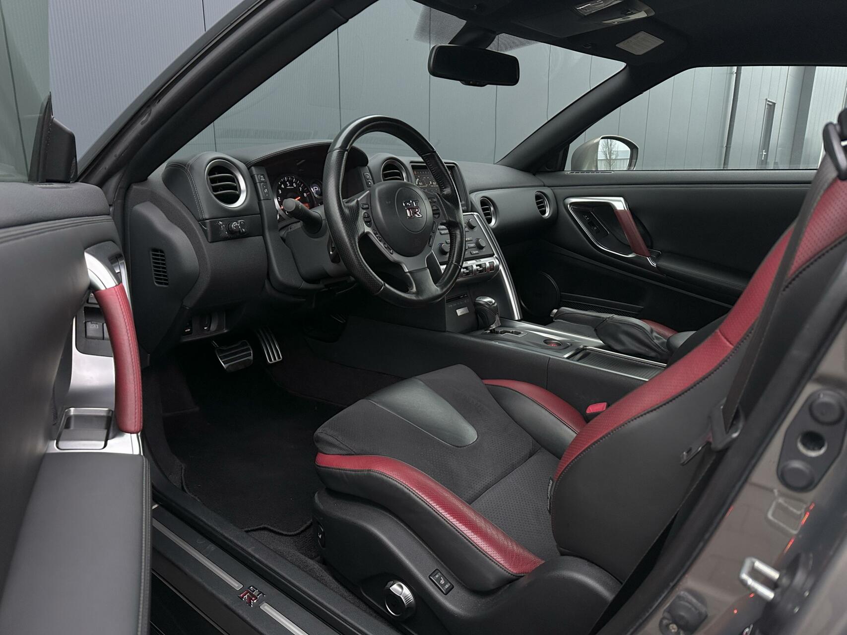 Foto van Nissan Gt-r