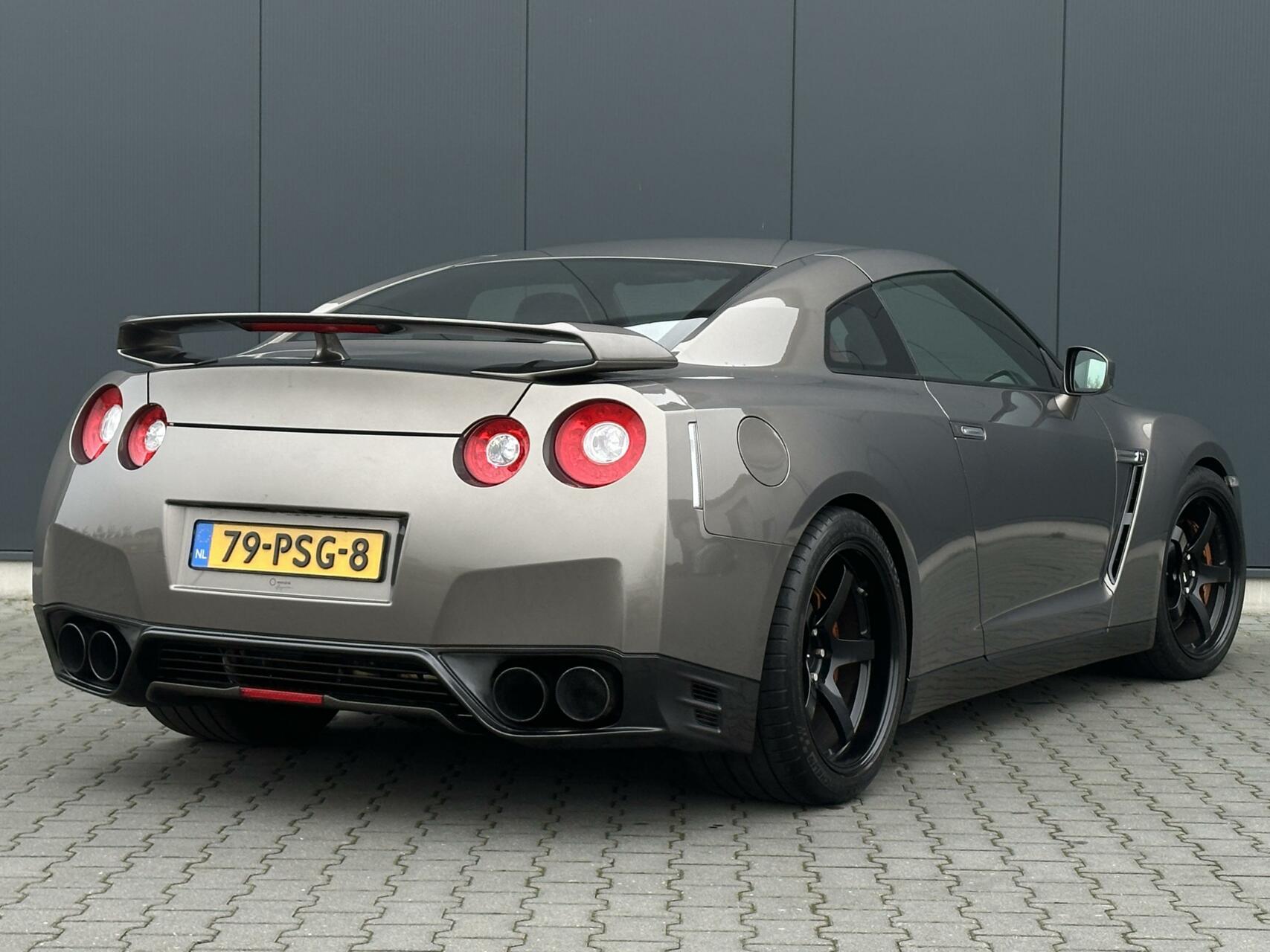 Foto van Nissan Gt-r