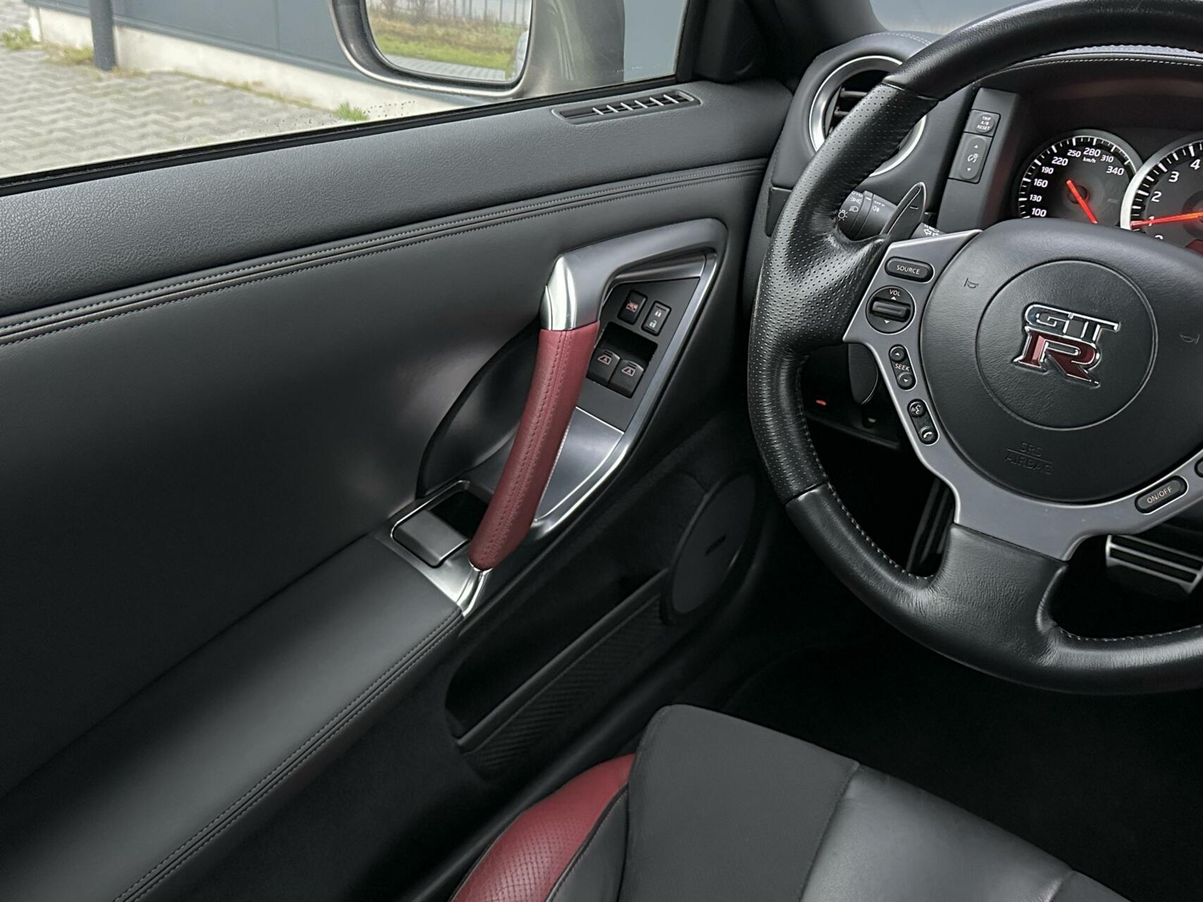 Foto van Nissan Gt-r