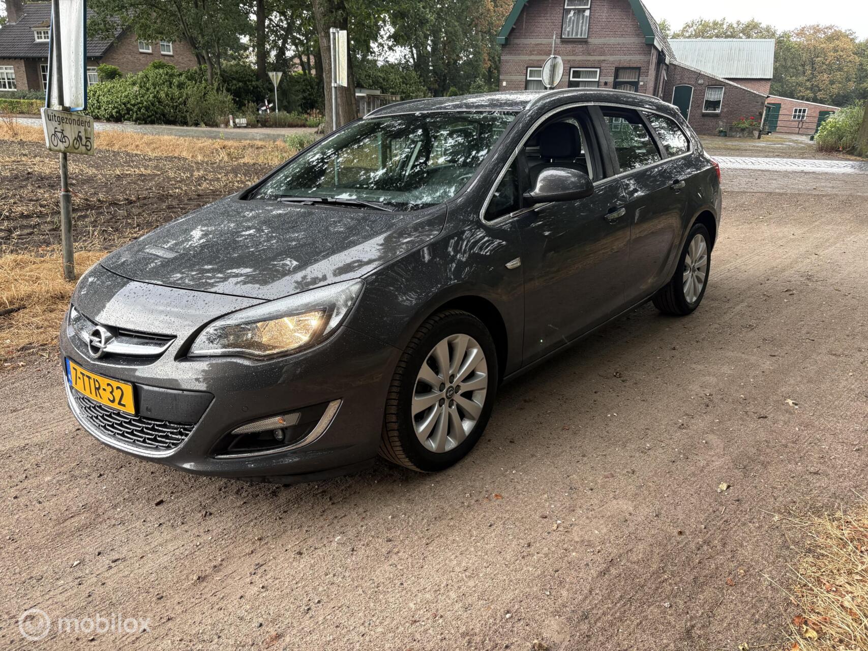 Foto van Opel Astra Sports Tourer