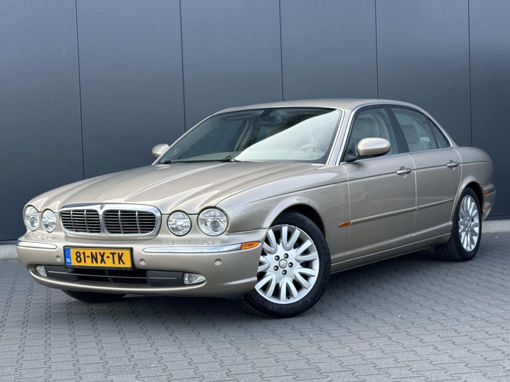 Jaguar XJ 3.0 V6 Executive Leder - Navi - Xenon - Goed Onderhouden 2004 - voorkant