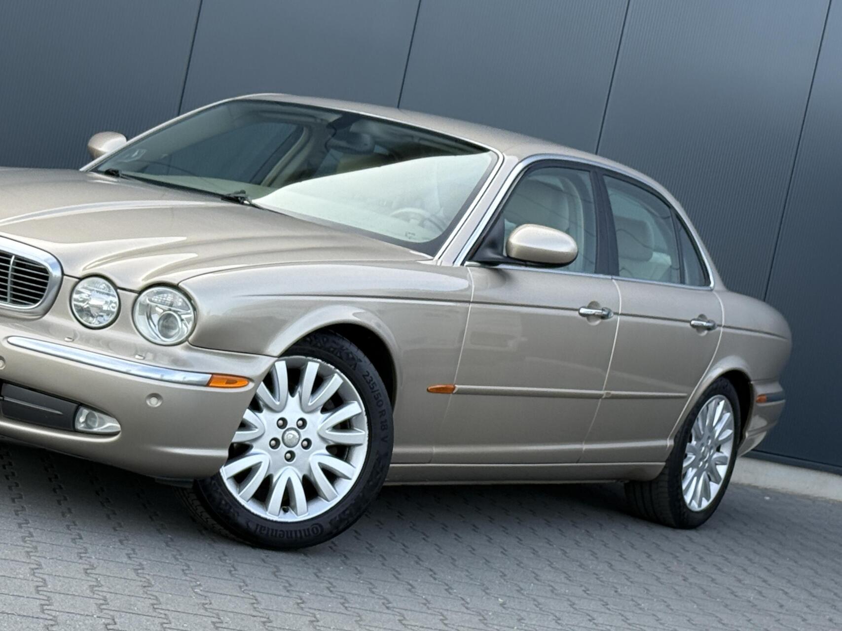 Foto van Jaguar XJ
