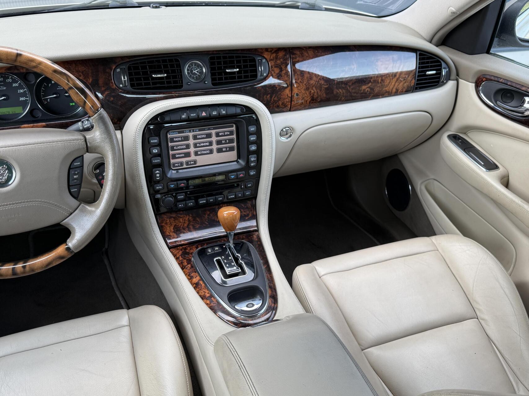 Foto van Jaguar XJ