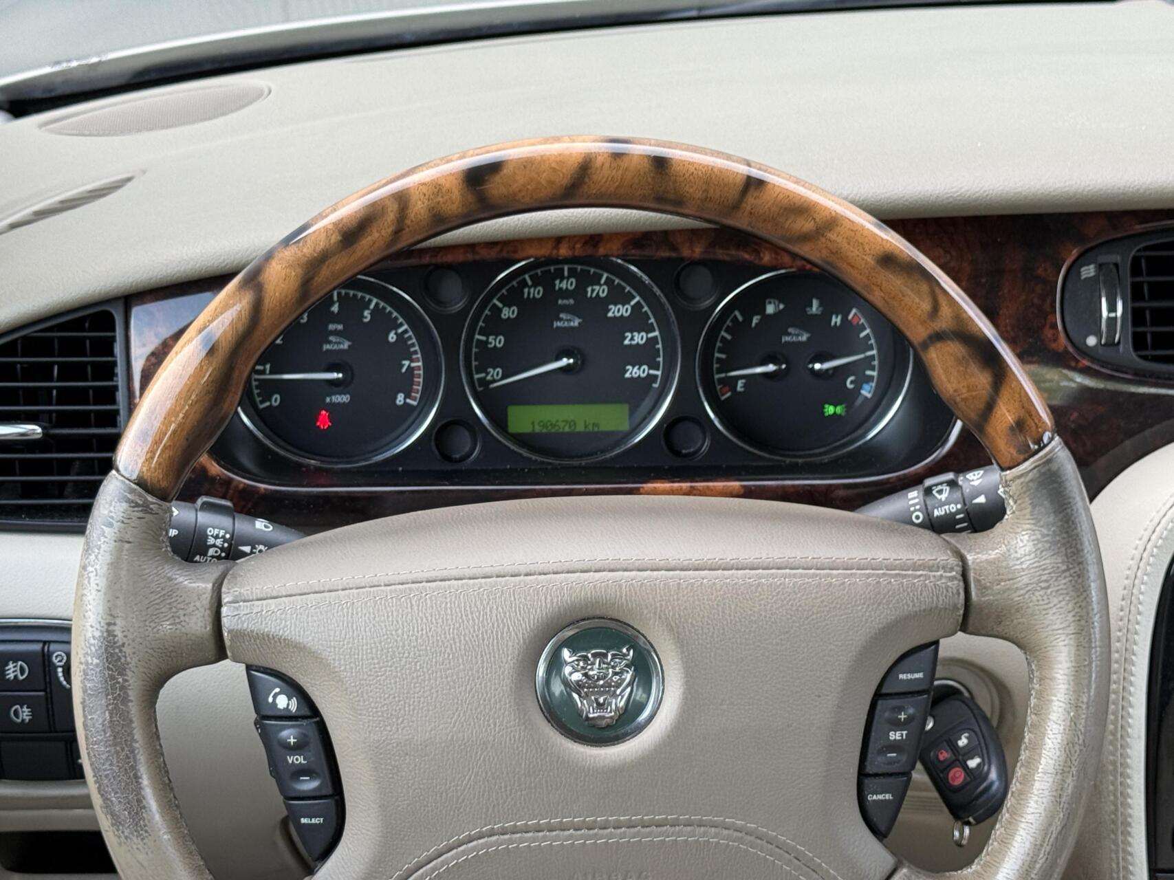 Foto van Jaguar XJ