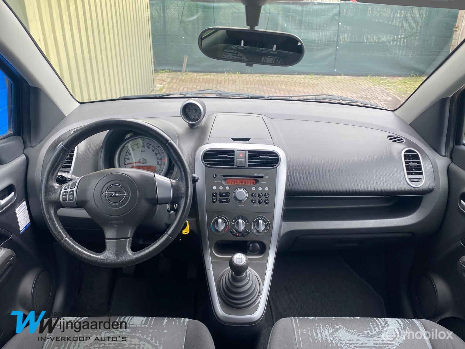 Foto van Opel Agila