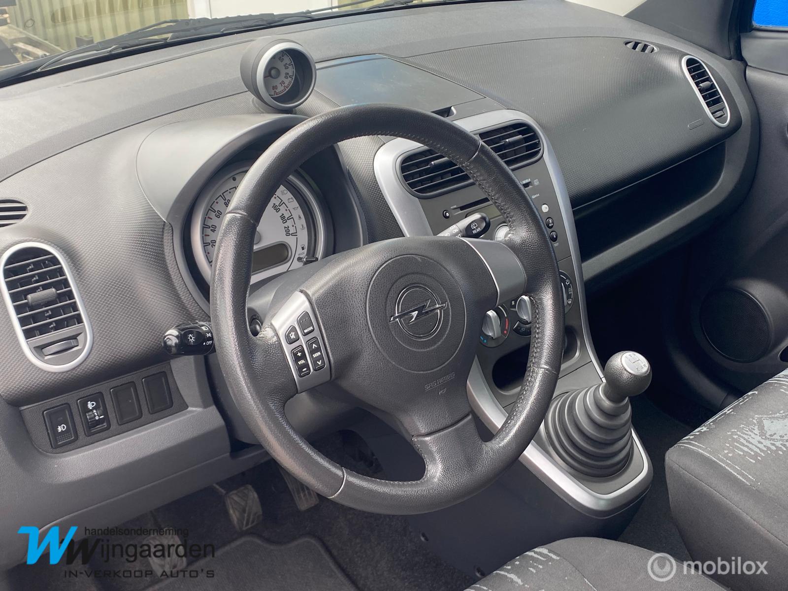 Foto van Opel Agila