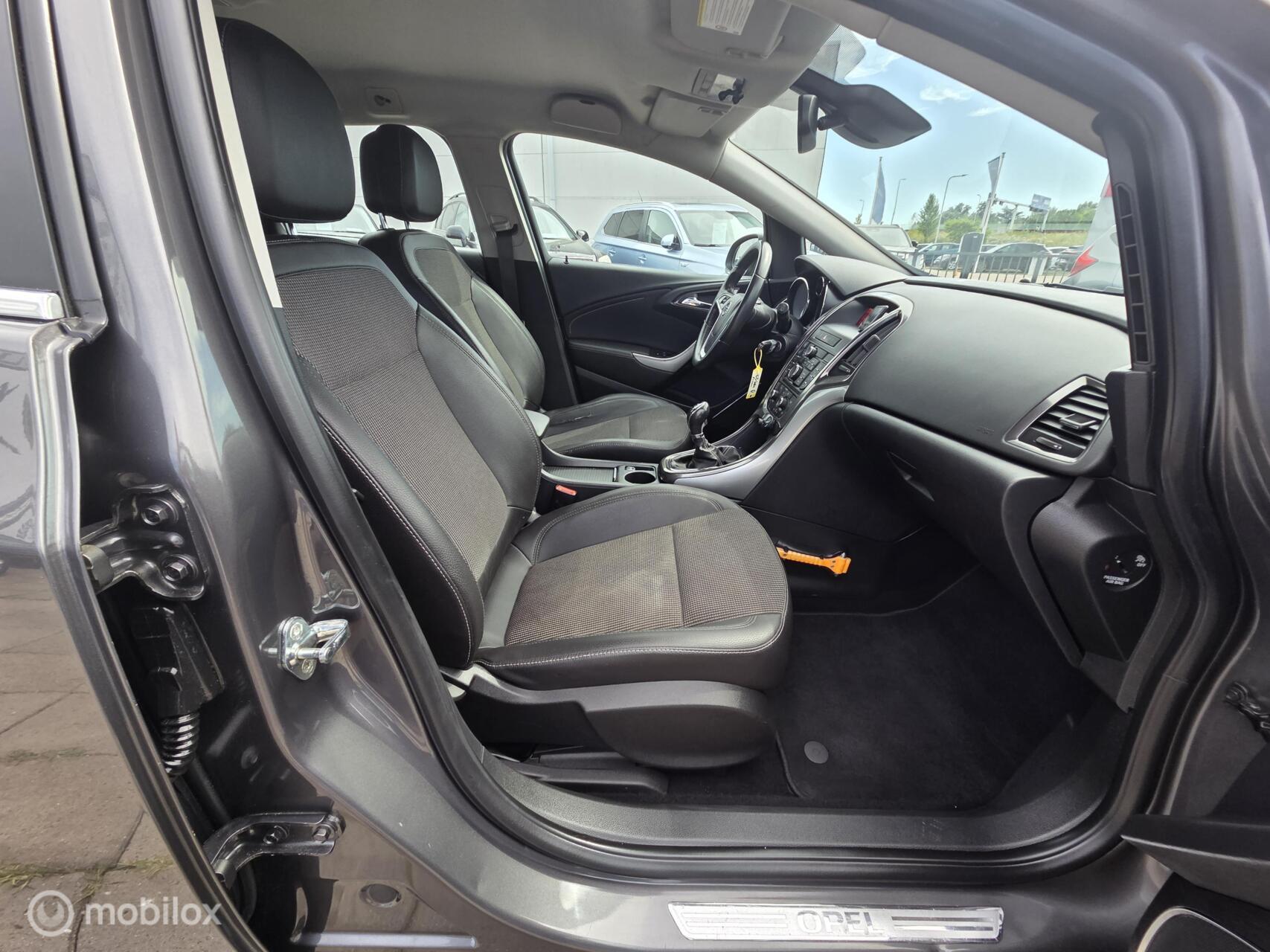 Foto van Opel Astra Sports Tourer