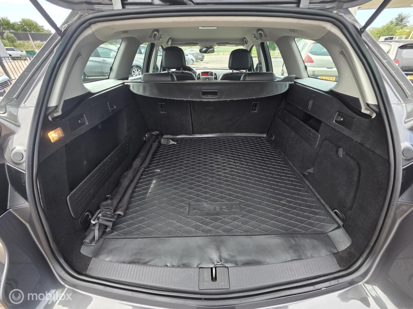 Foto van Opel Astra Sports Tourer