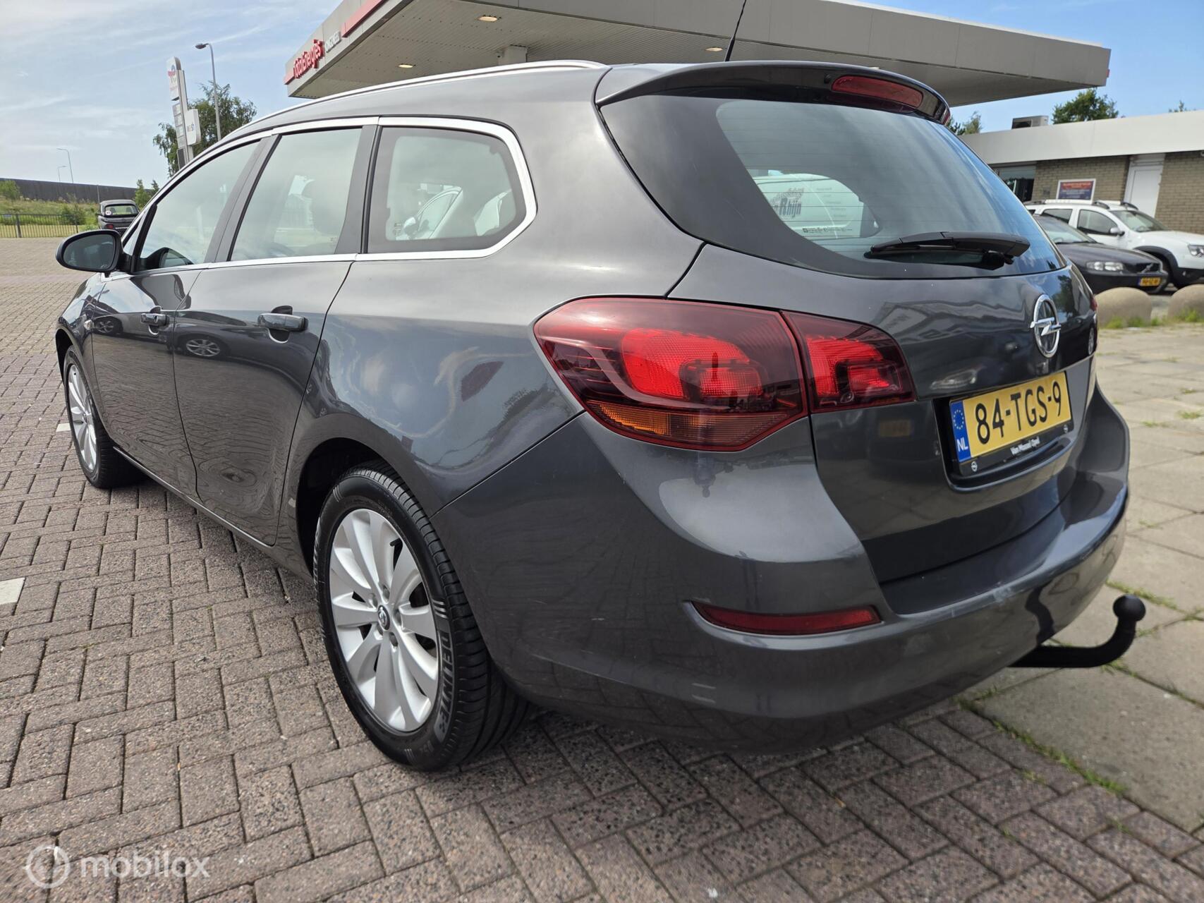 Foto van Opel Astra Sports Tourer