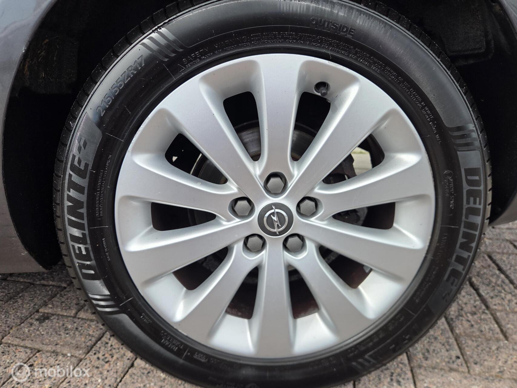 Foto van Opel Astra Sports Tourer