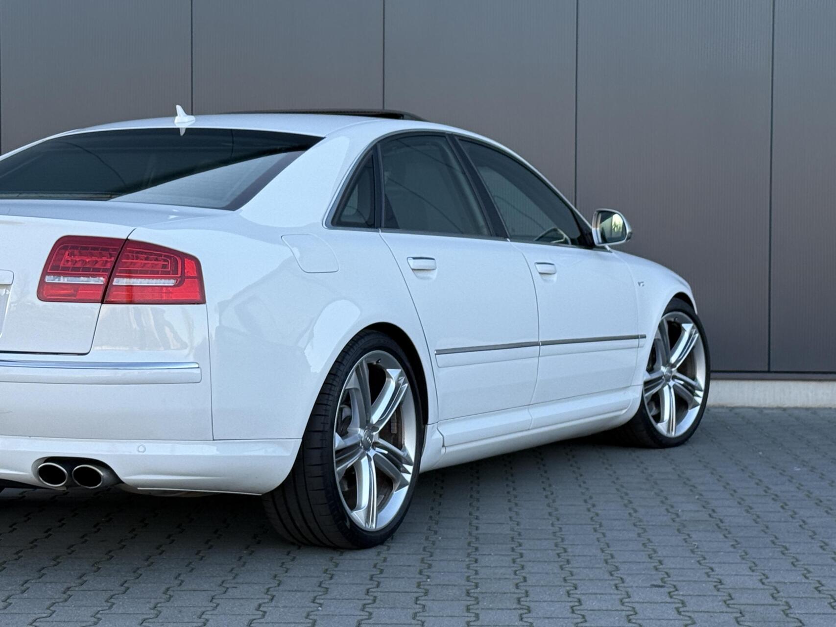 Foto van Audi Audi S8