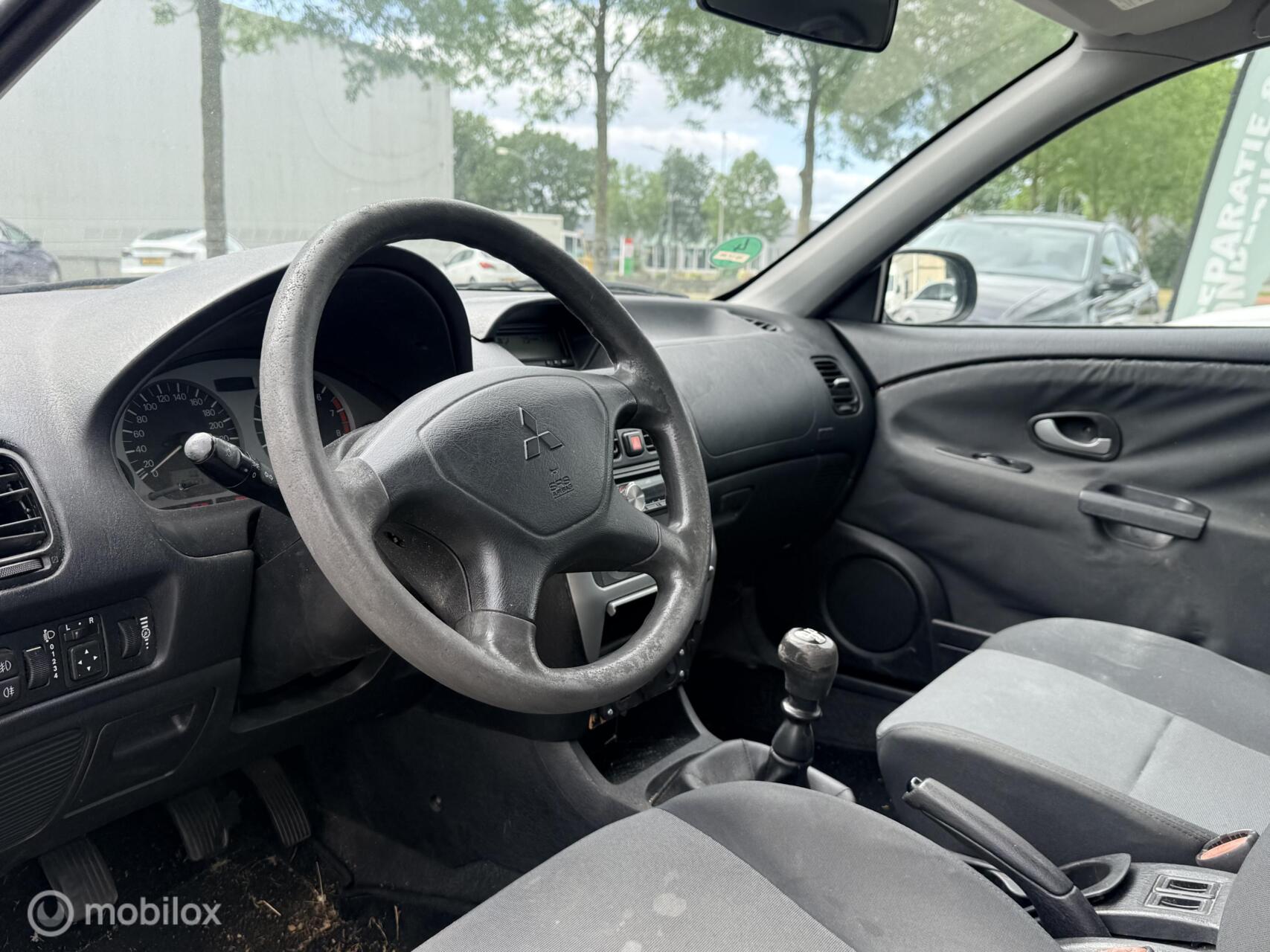 Foto van Mitsubishi Carisma