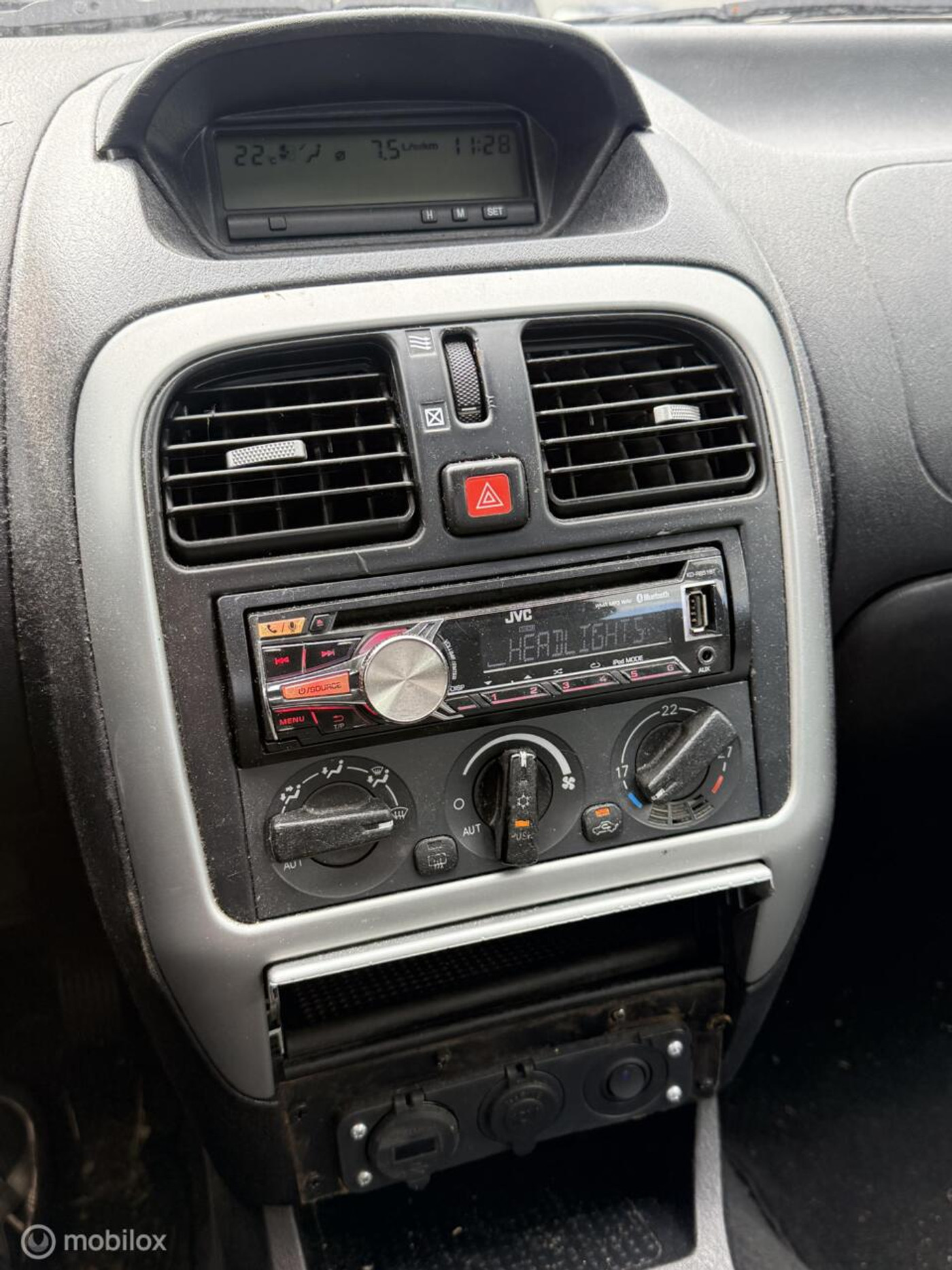 Foto van Mitsubishi Carisma