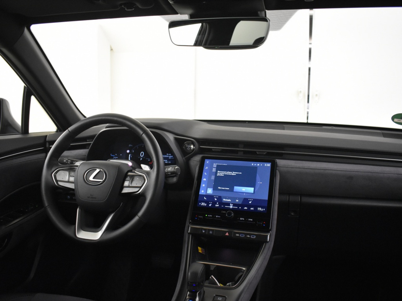 Foto van Lexus Lexus LBX