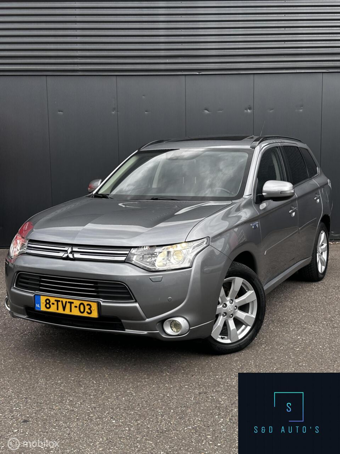 Mitsubishi Mitsubishi Outlander 2.0 PHEV Instyle+ / 1e Eigenaar / Nap.. 2014 - voorkant