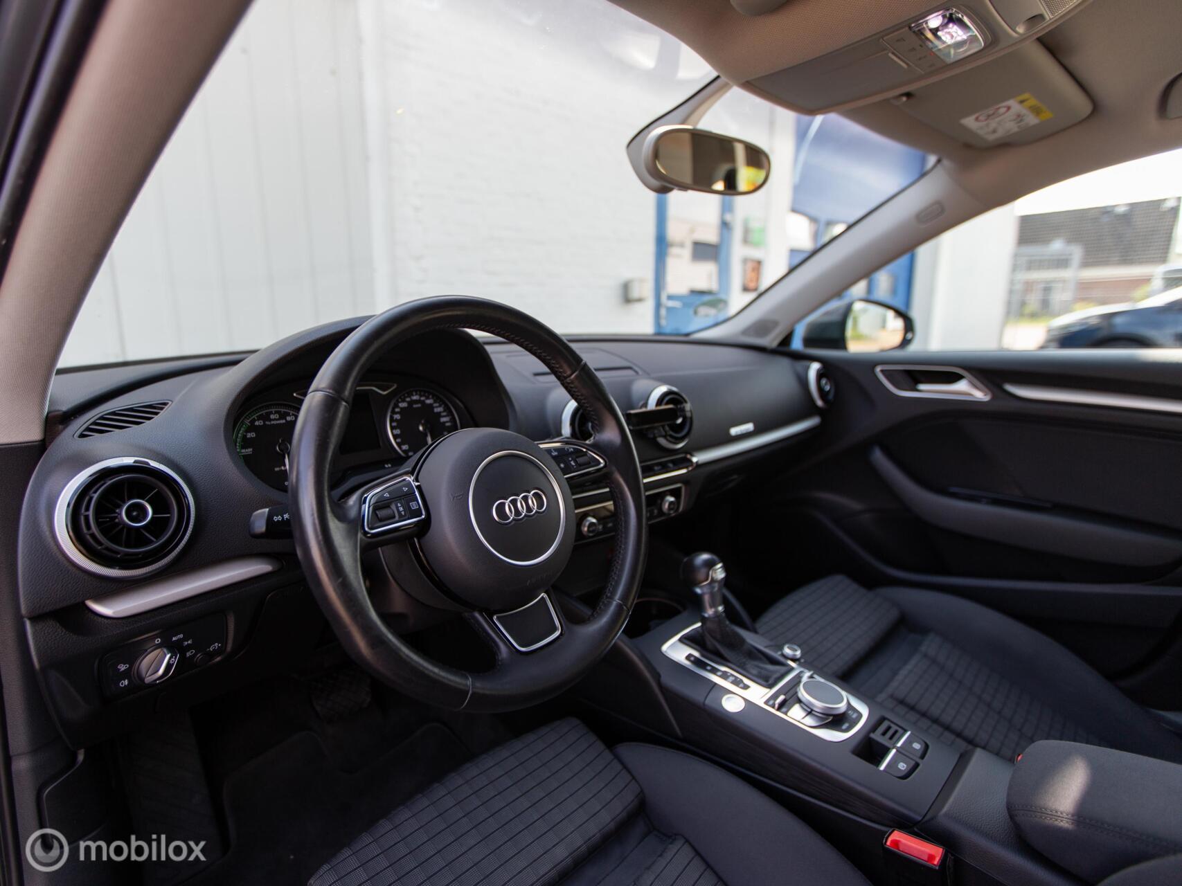 Foto van Audi A3 Sportback E-tron