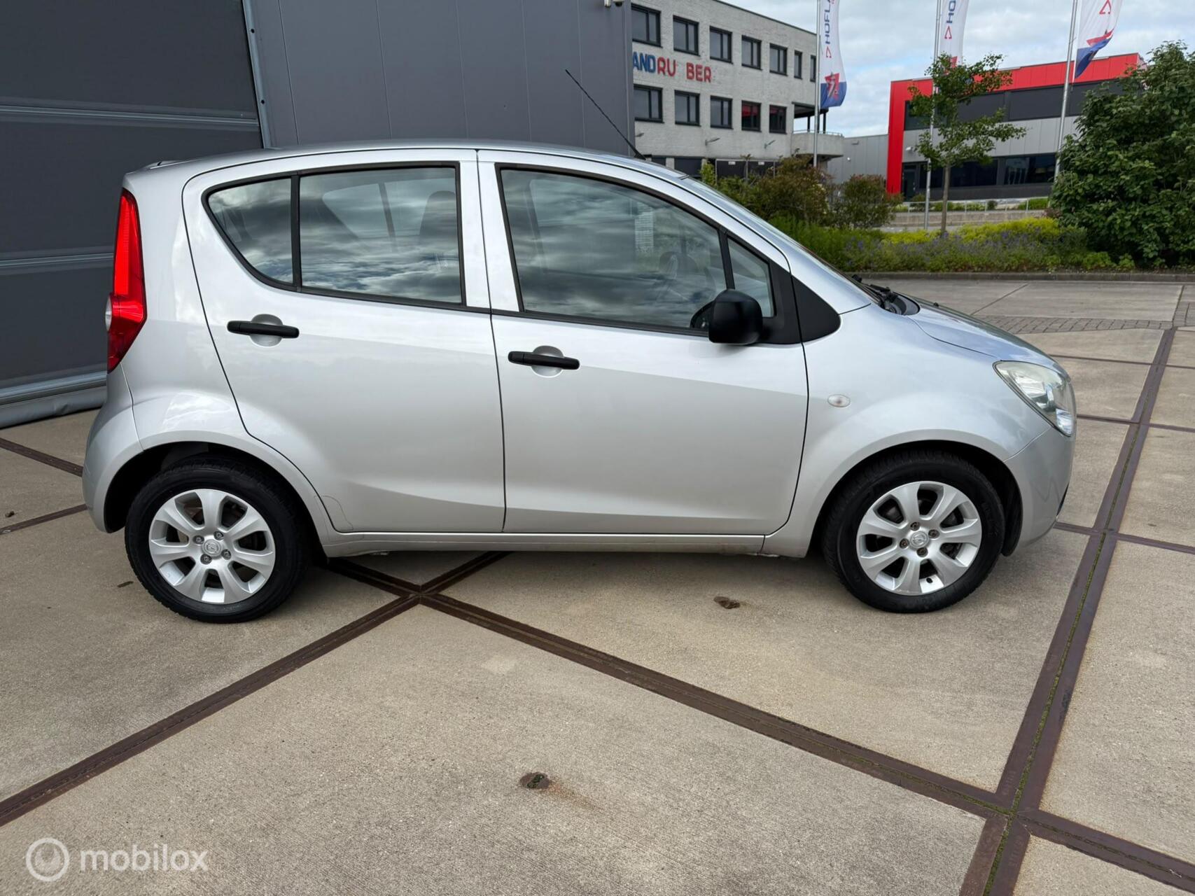 Foto van Opel Agila