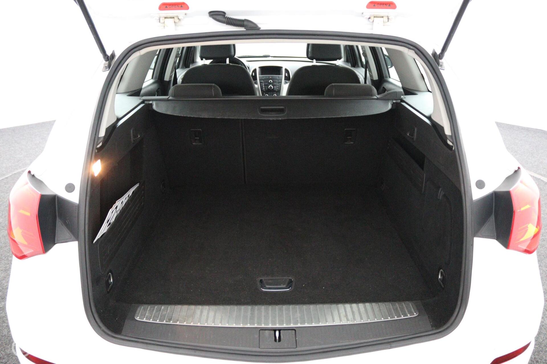 Foto van Opel Astra Sports Tourer