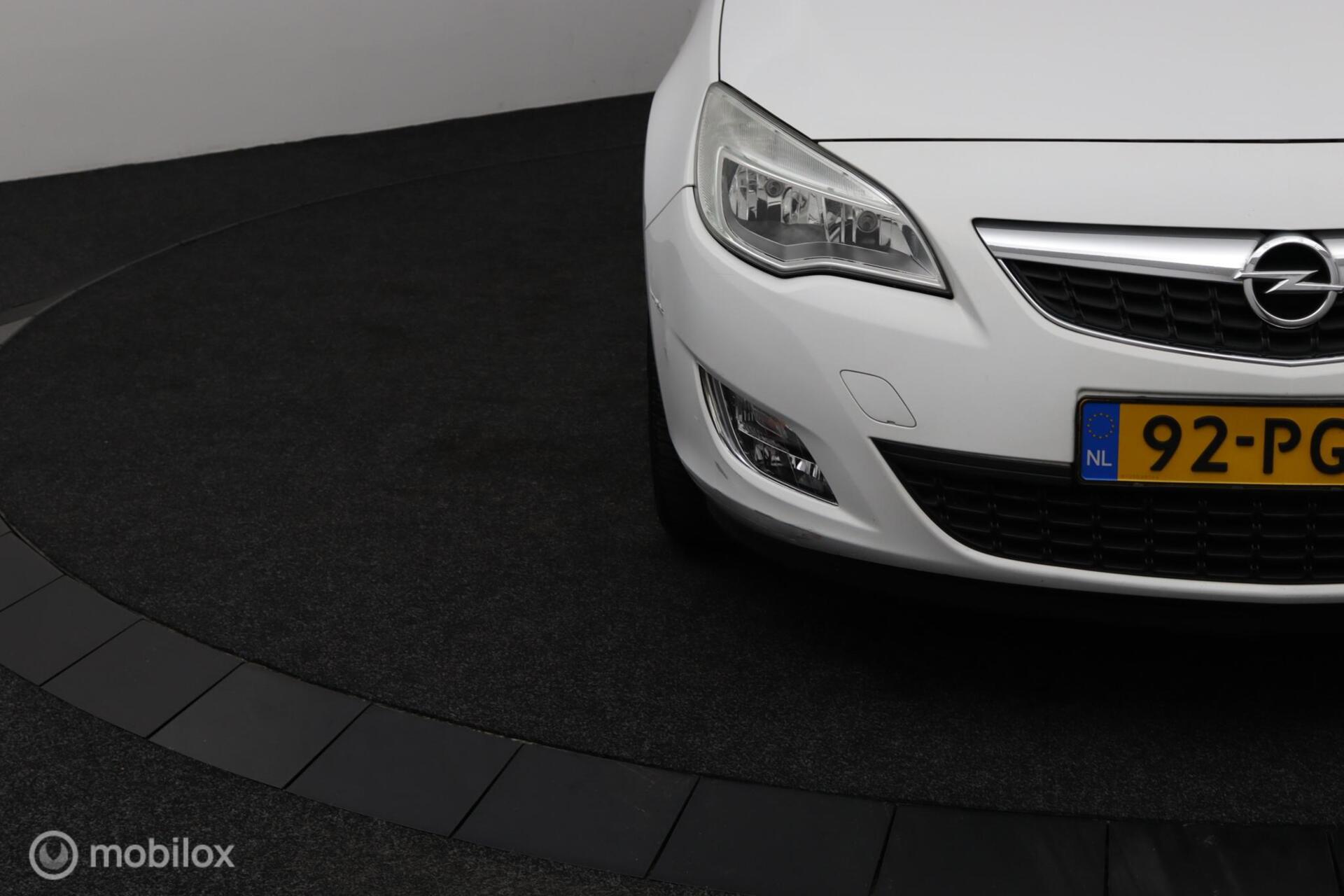 Foto van Opel Astra Sports Tourer